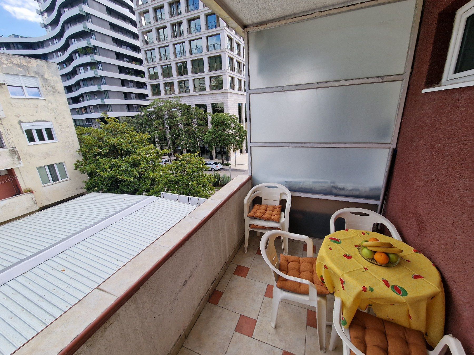 Jednosoban stan 40m2 u centru Budve (Izdavanje na period do sezone 01.06.2026) - Amfora Real Estate