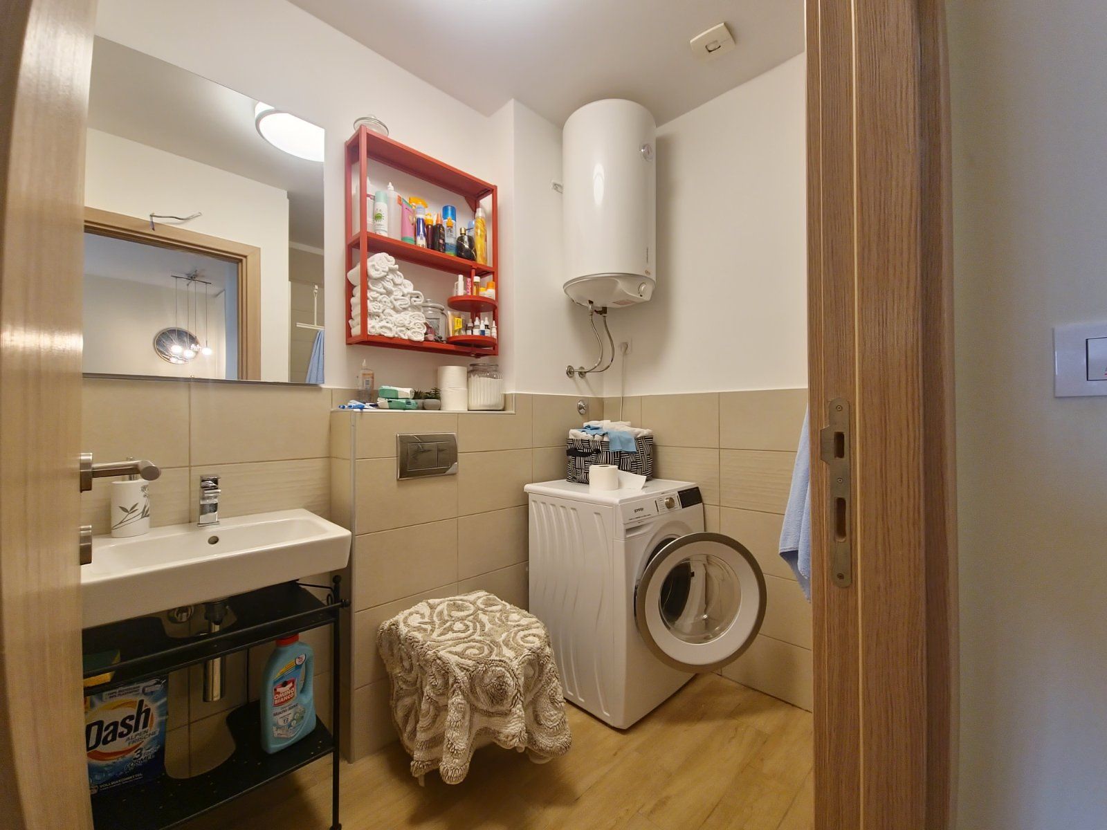 JEDNOSOBAN MODERNO OPREMLJEN STAN 50M² SA GARAŽNIM MESTOM U KOMPLEKSU THE OLD BAKERY – BUDVA (NA DUZI PERIOD) - Amfora Real Estate