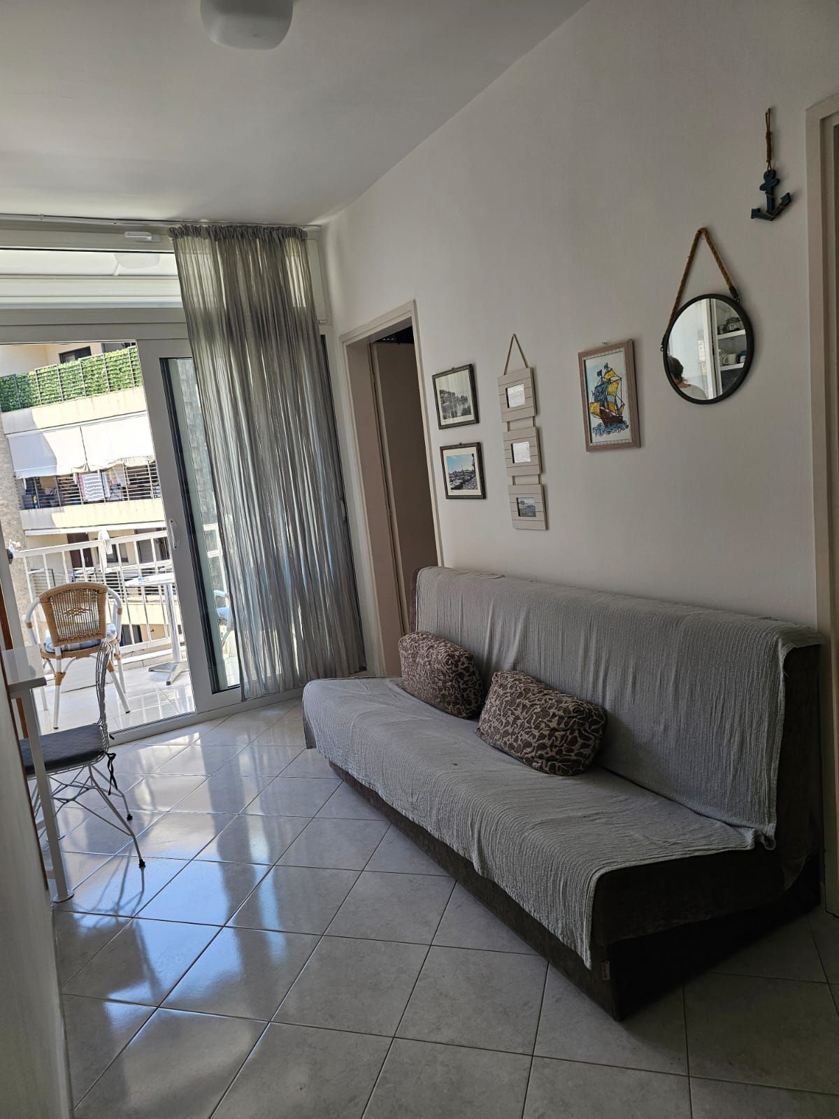 Jednosoban namesten stan u centru Budve (Izdavanje na period do sezone 01.06.2026) - Amfora Real Estate