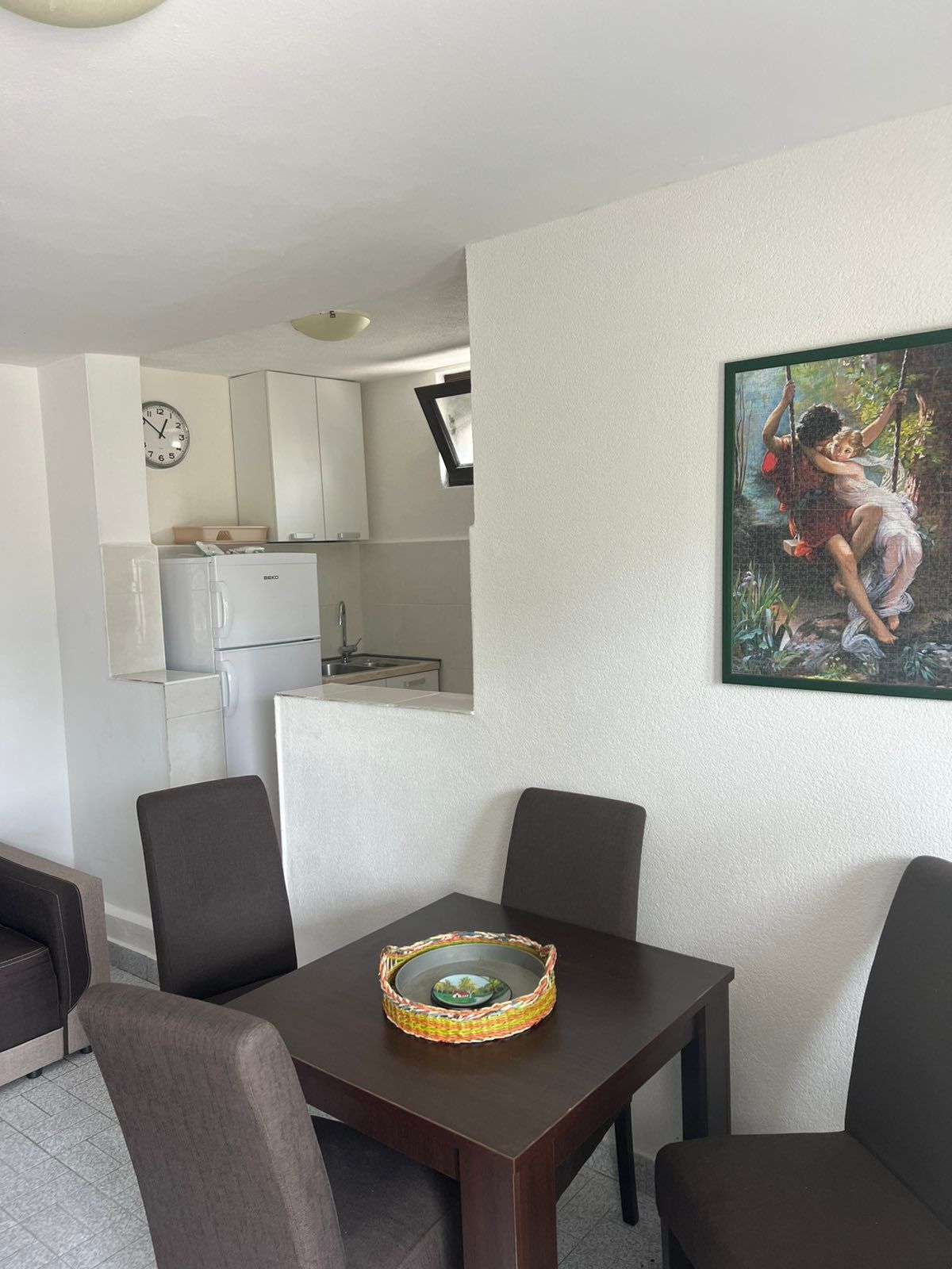 Izdaje se kuća 130 m² sa pogledom na more-Dobra Voda,Bar (150m od mora) IZDAVANJE NA DUZI PERIOD DOSTUPNA OD 01.10.2025 - Amfora Real Estate