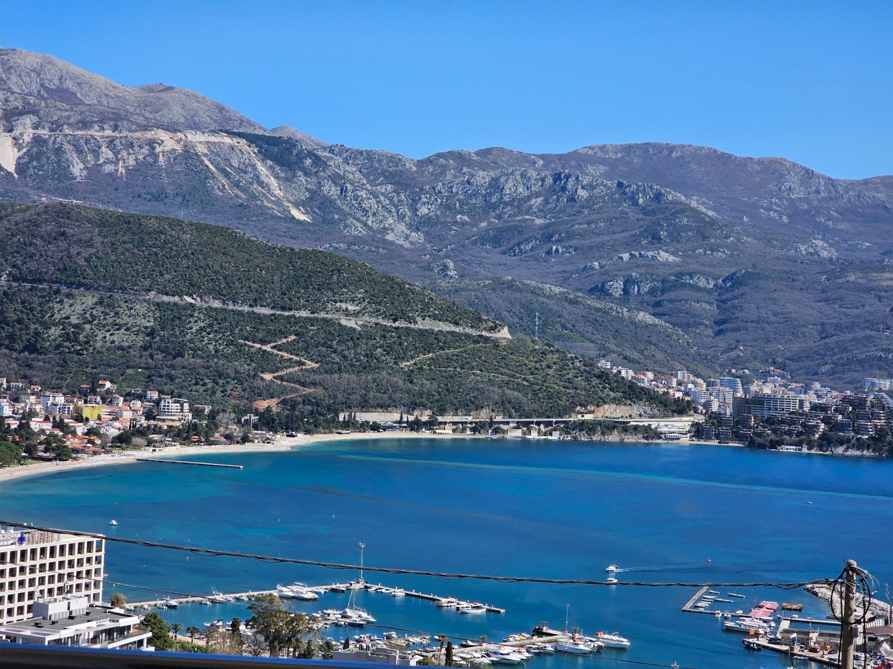 Jednosoban stan 69m2 sa panoramskim pogledom-Budva,Komosevina (IZDAVANJE NA DUZI PERIOD) - Amfora Real Estate