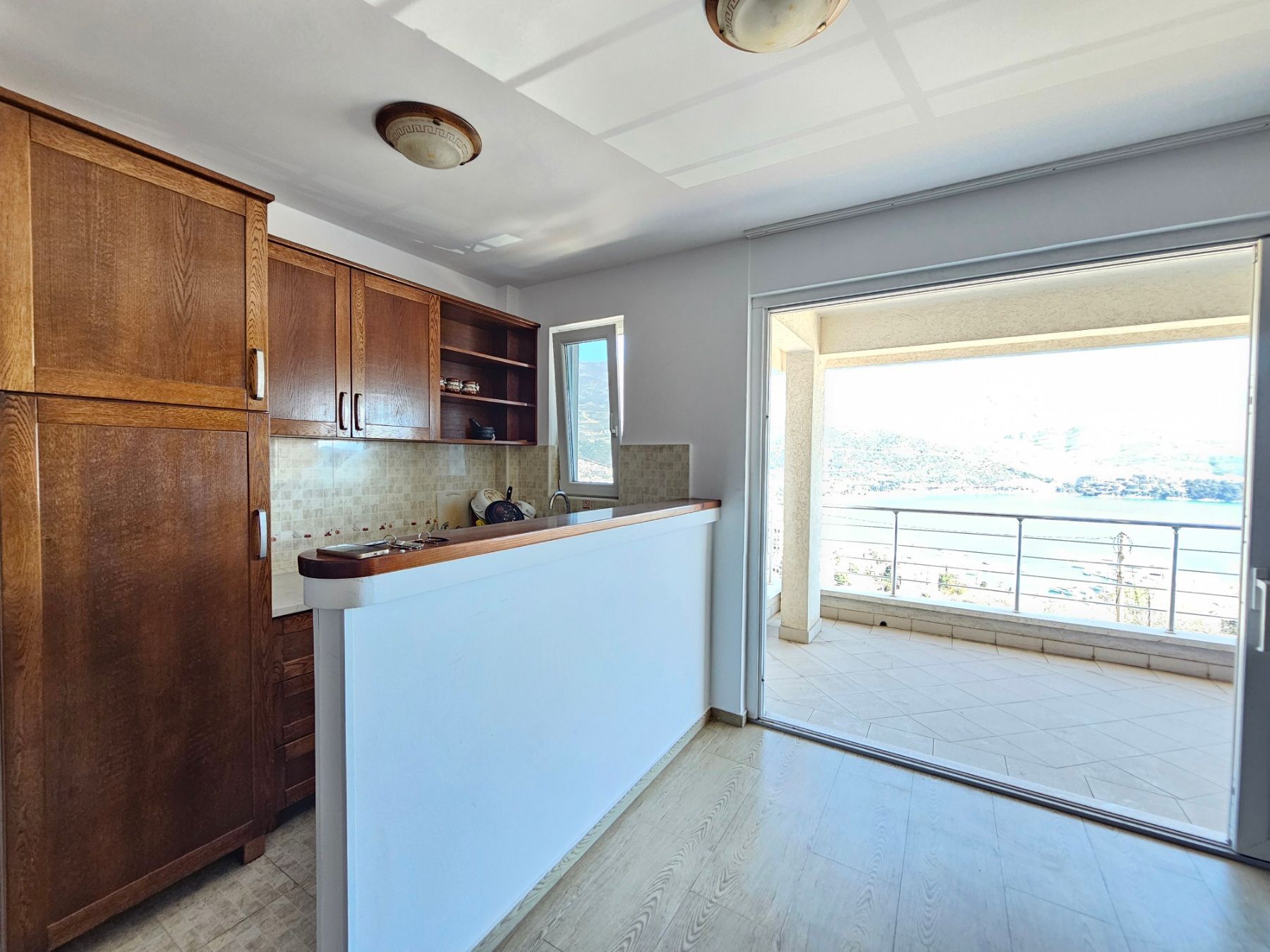 Jednosoban stan 69m2 sa panoramskim pogledom-Budva,Komosevina (IZDAVANJE NA DUZI PERIOD) - Amfora Real Estate