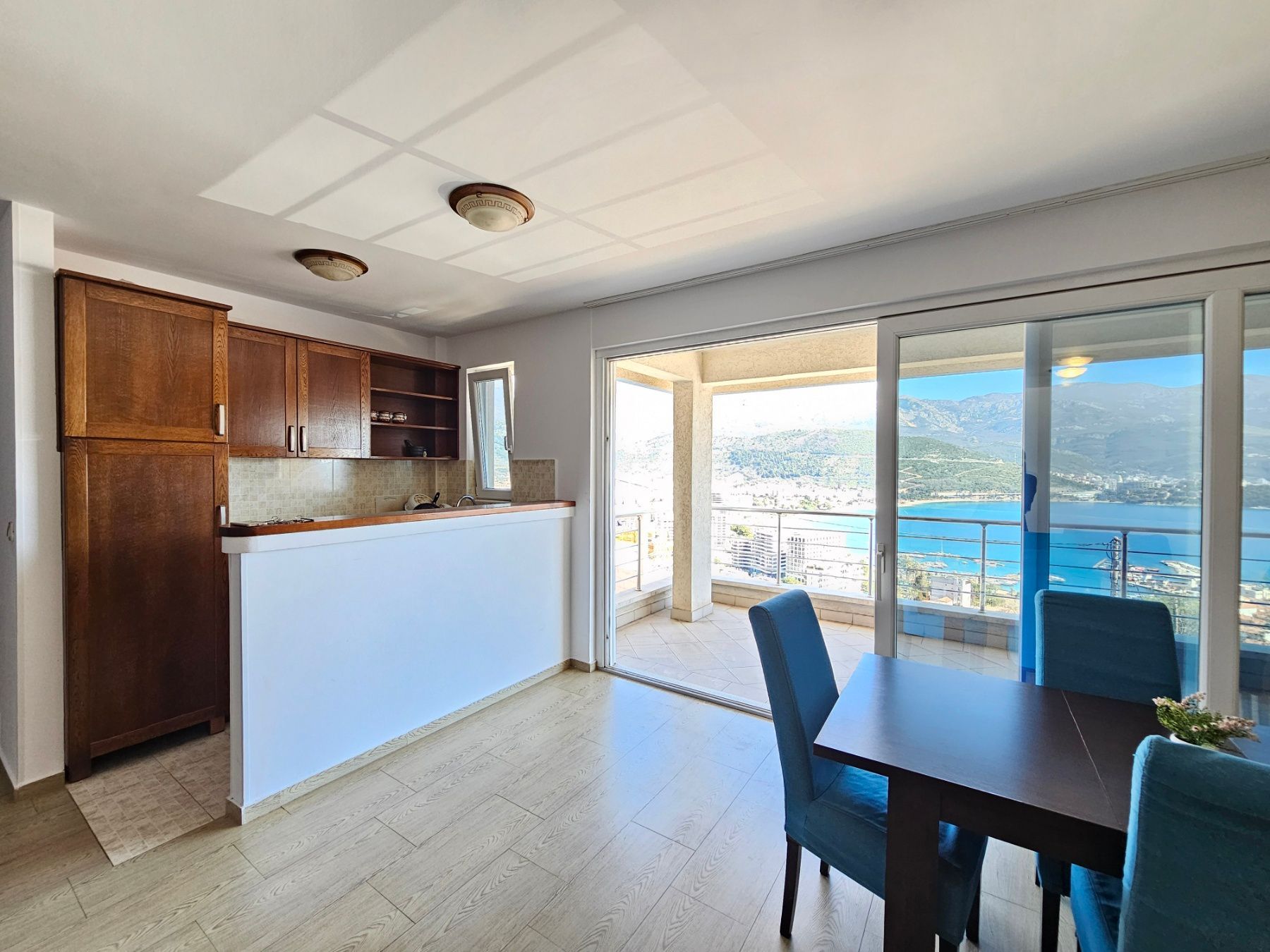 Jednosoban stan 69m2 sa panoramskim pogledom-Budva,Komosevina (IZDAVANJE NA DUZI PERIOD) - Amfora Real Estate