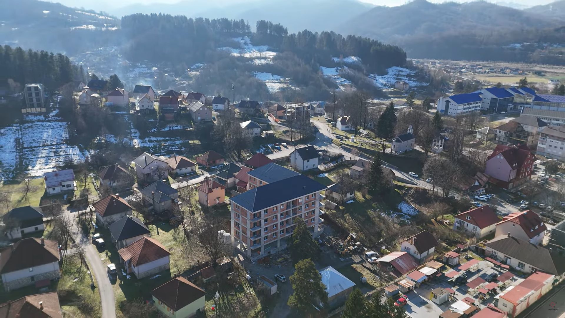 Nov jednosoban stan 40m2 u novoj zgradi u centru Kolašina – završetak mart 2026. - Amfora Real Estate