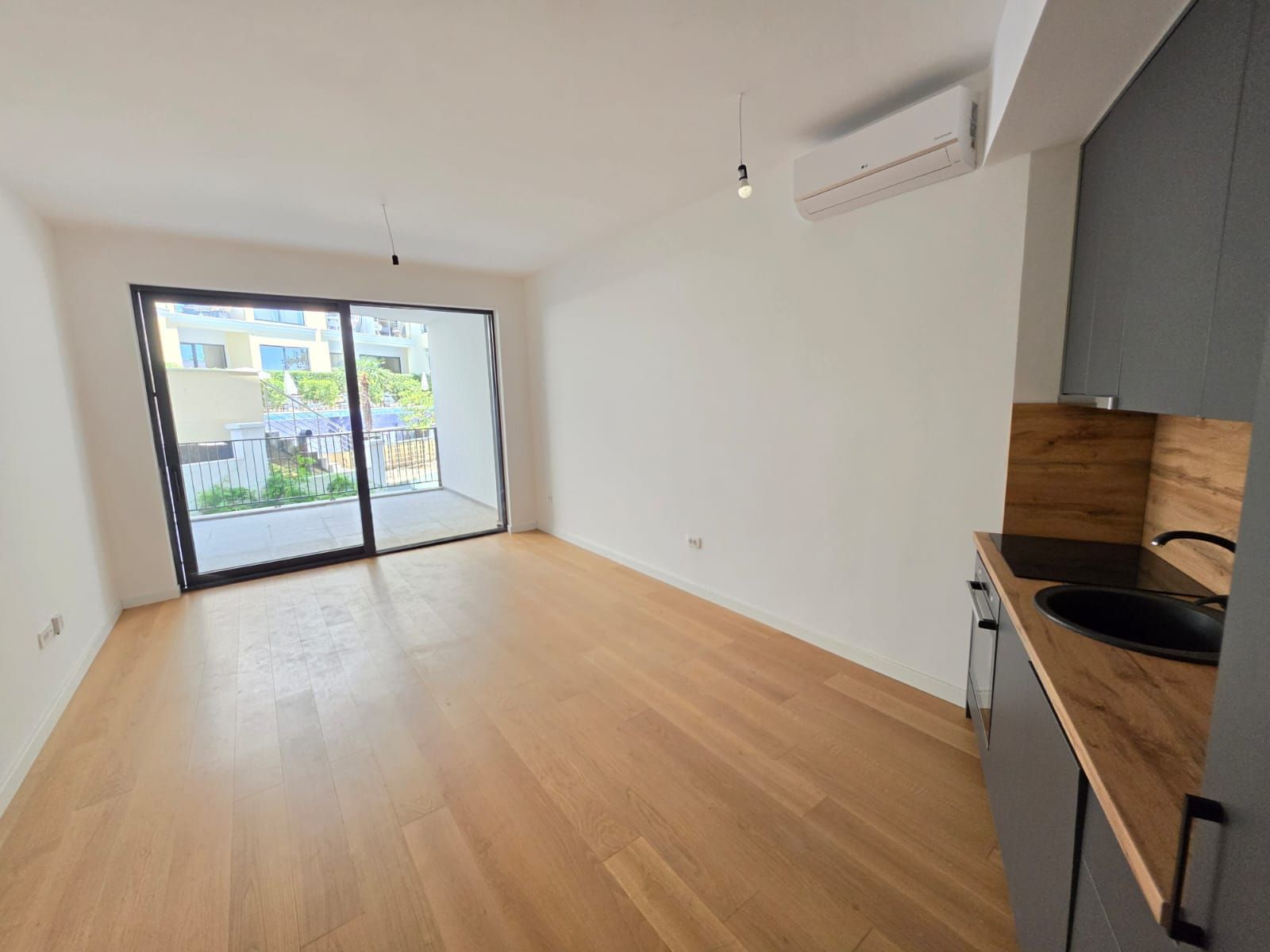 Jednosoban stan 58.24m2 u novom stambenom kompleksu sa bazenom u Becicima - Amfora Real Estate