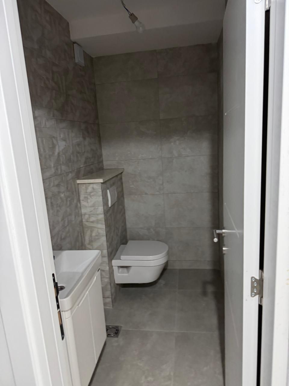 Prodaje se trosoban stan 96m2 u novoj stambenoj zgradi (bez placanja poreza 3%) - DJURASEVICI,TIVAT - Amfora Real Estate