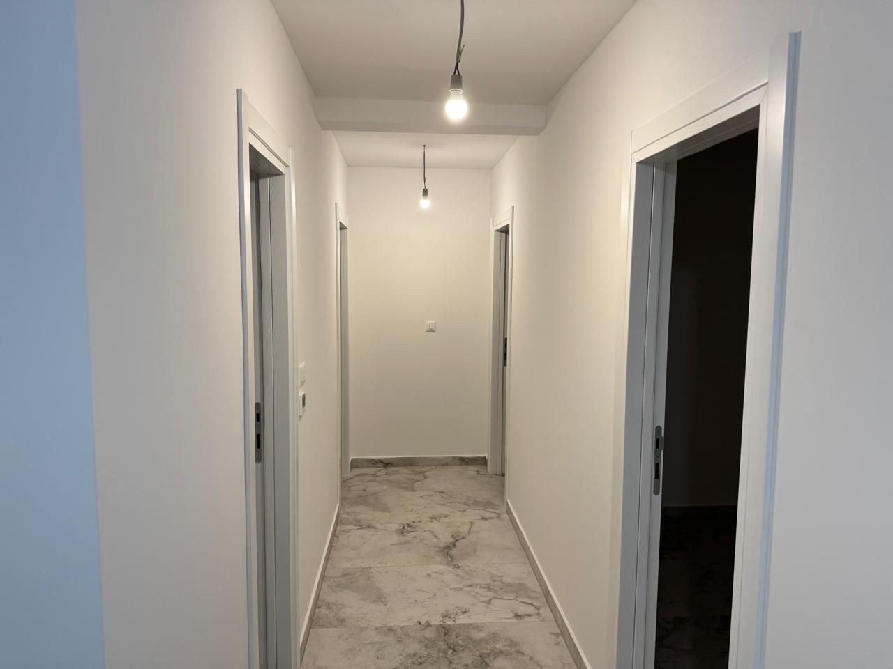 Prodaje se trosoban stan 96m2 u novoj stambenoj zgradi (bez placanja poreza 3%) - DJURASEVICI,TIVAT - Amfora Real Estate