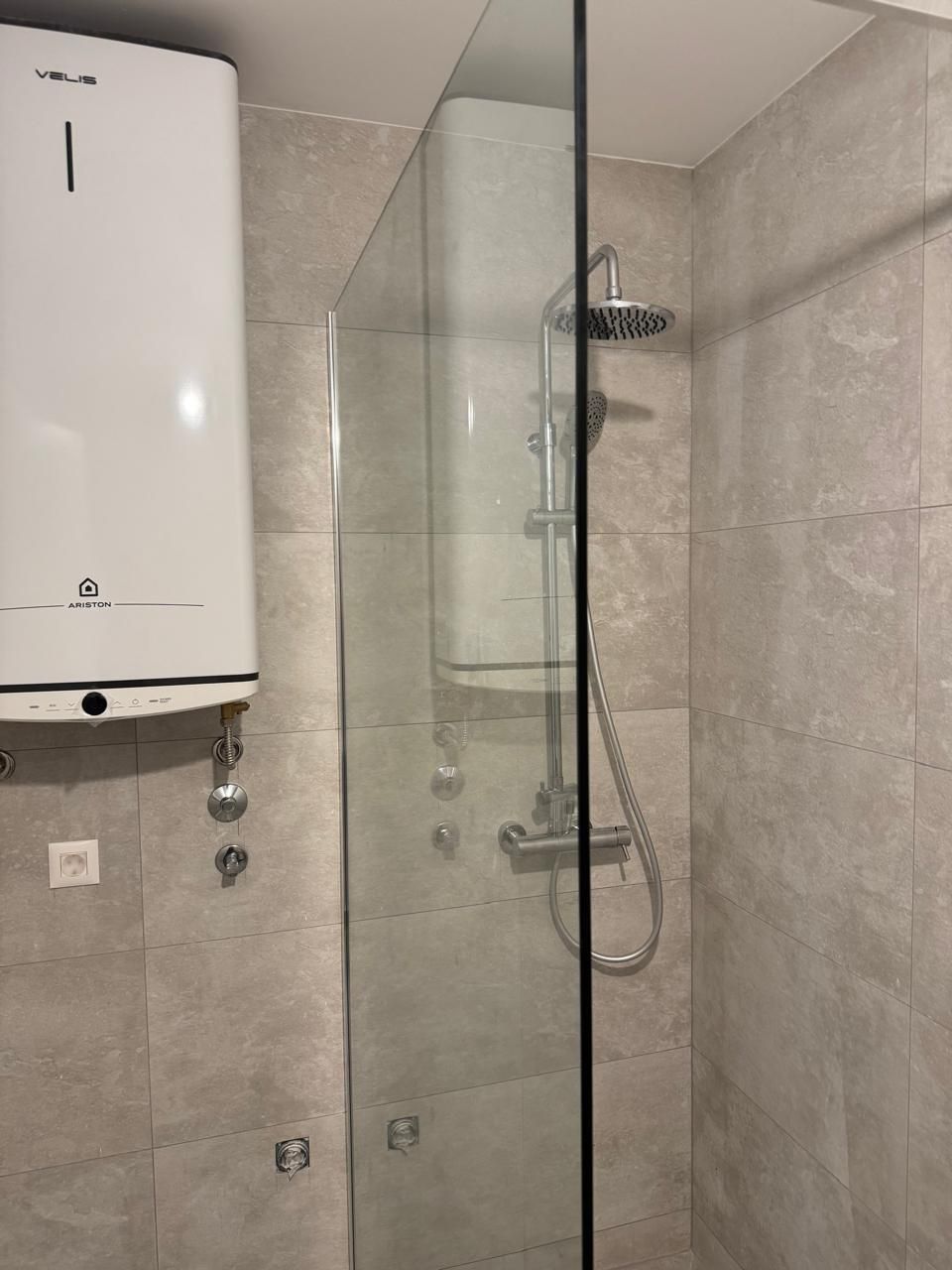 Prodaje se trosoban stan 96m2 u novoj stambenoj zgradi (bez placanja poreza 3%) - DJURASEVICI,TIVAT - Amfora Real Estate