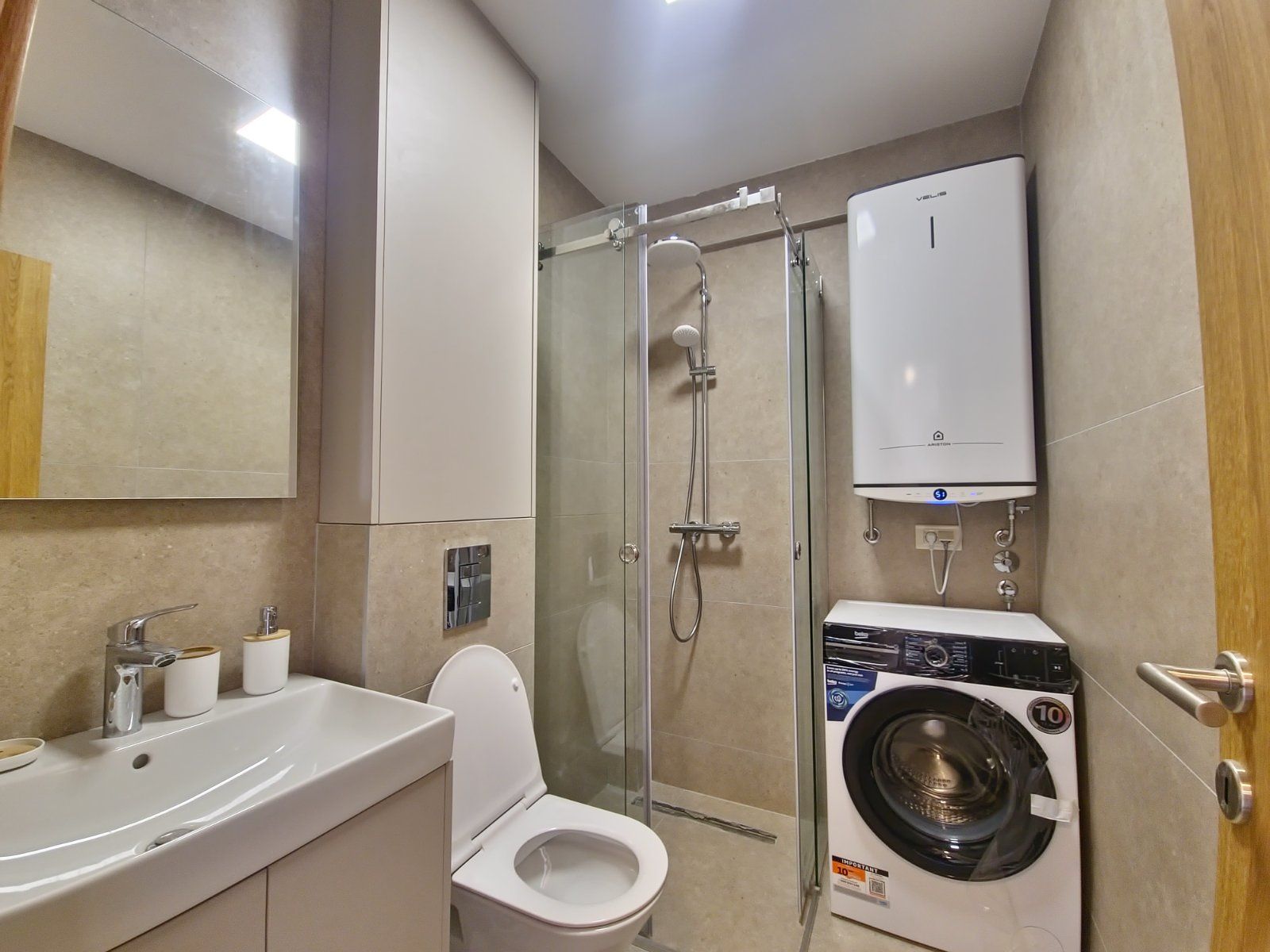 Moderno opremljen jednosoban stan sa garažom– Budva, Rozino (IZDAVANJE NA DUZI PERIOD) - Amfora Real Estate