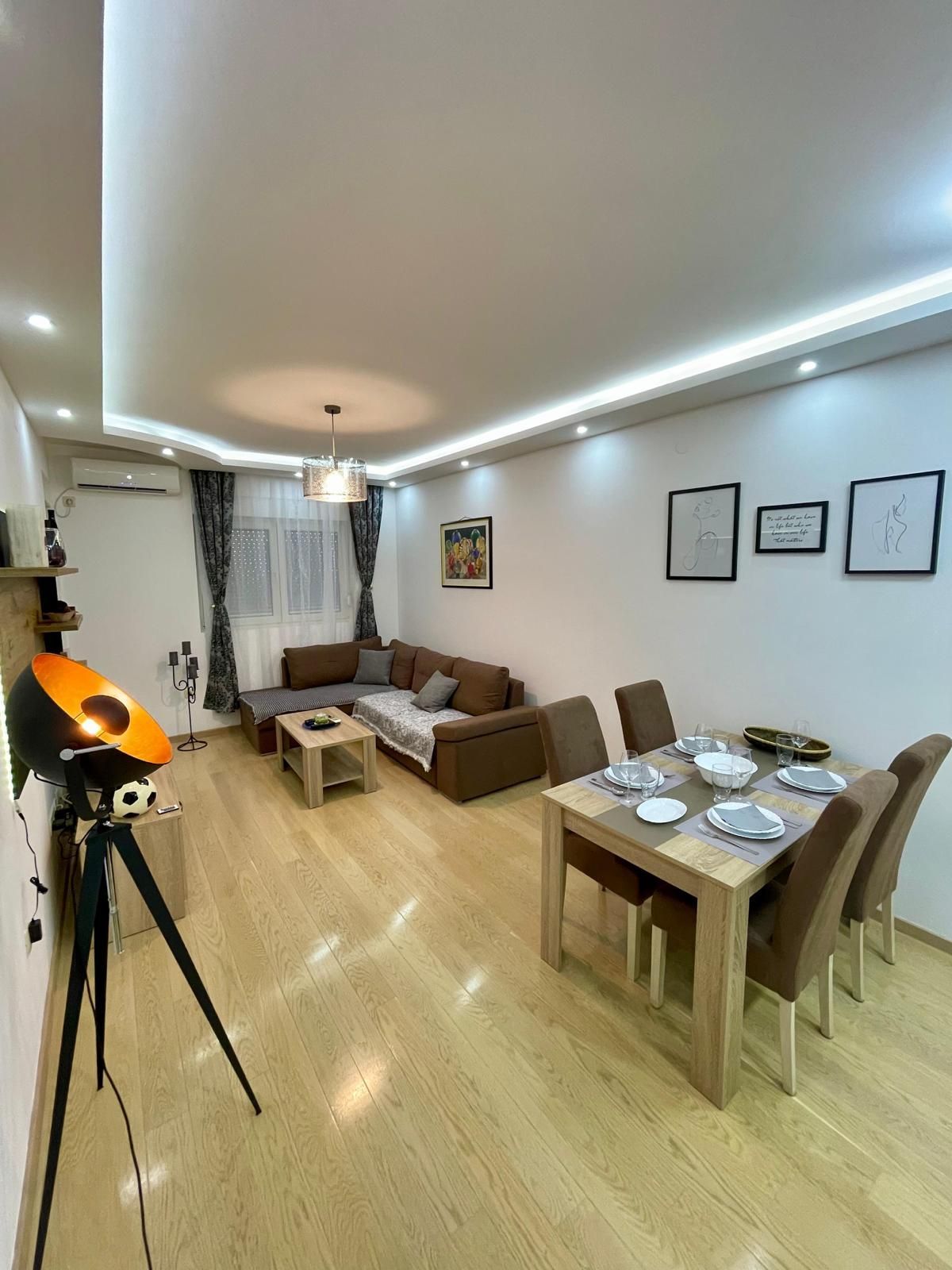 Izdavanje moderno opremljenog jednosobnog stana 50m² u City Kvartu, Podgorica – Dugoročni zakup - Amfora Real Estate
