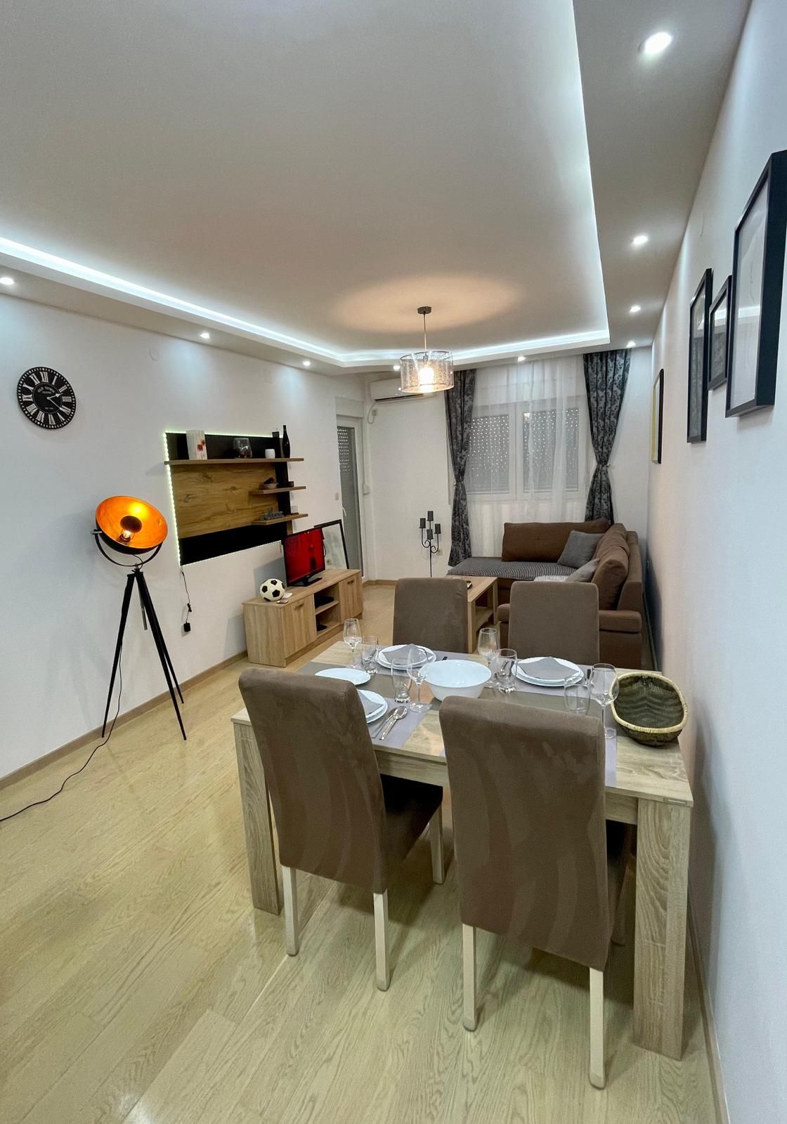 Izdavanje moderno opremljenog jednosobnog stana 50m² u City Kvartu, Podgorica – Dugoročni zakup - Amfora Real Estate