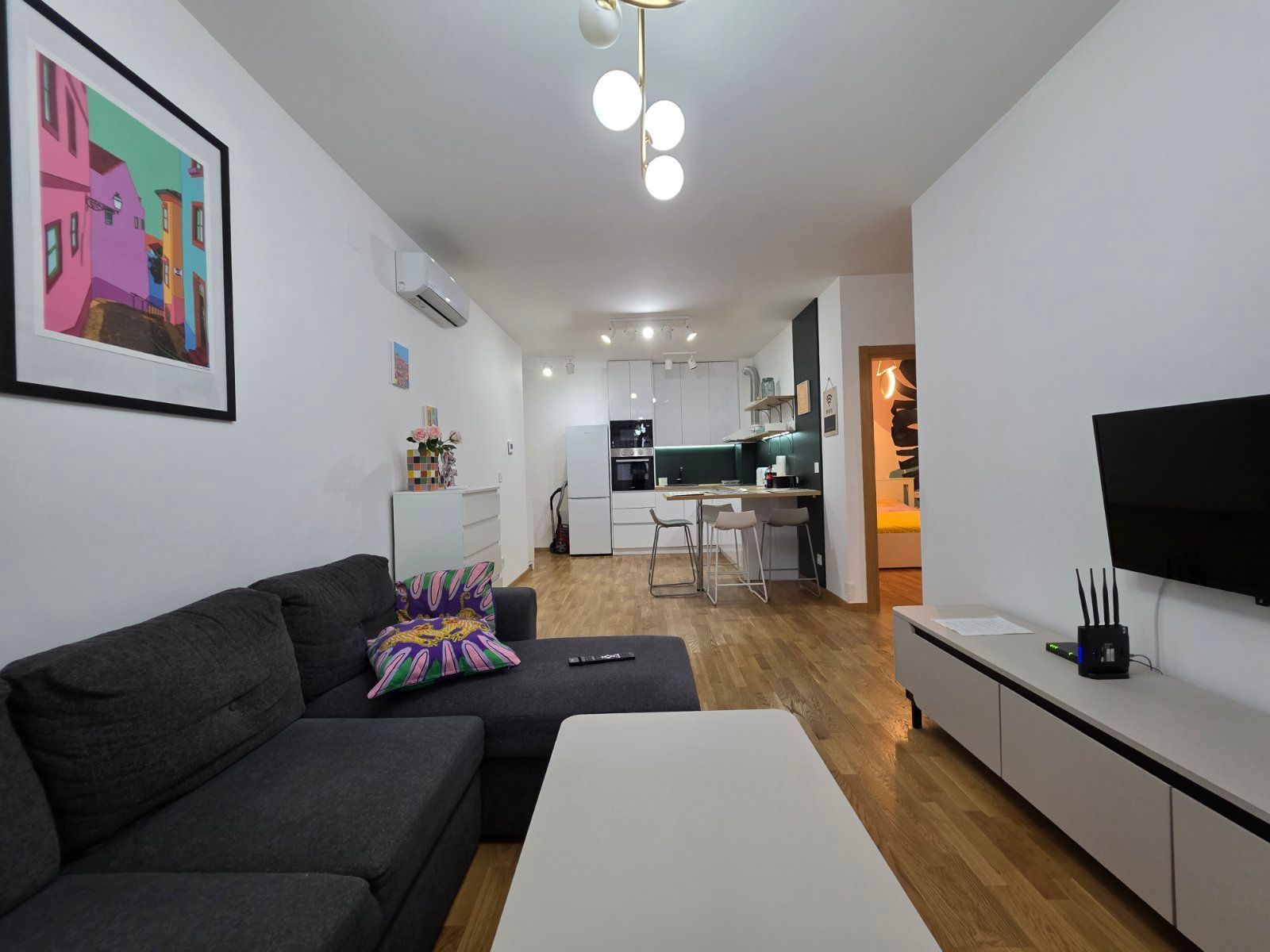 Na prodaju nov, moderno opremljen dvosoban stan 55m², Bečići - Amfora Real Estate