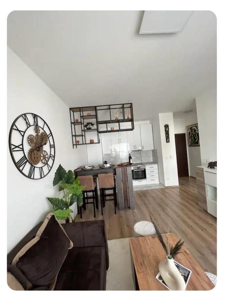 Izdaje se jednosoban stan 54m² na duži period – Bulevar Teuta, Ulcinj - Amfora Real Estate