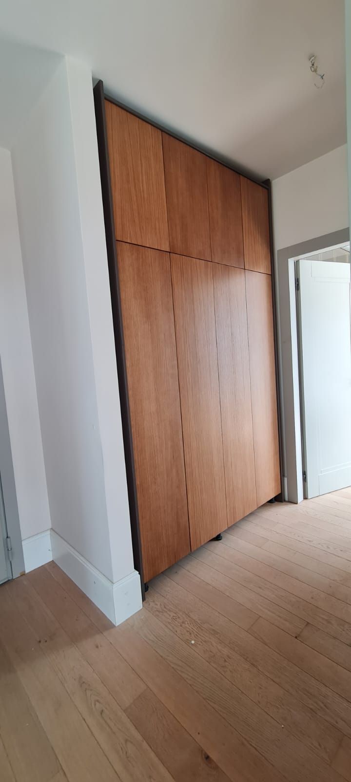 Na prodaju luksuzan dvosoban stan 113 m² sa panoramskim pogledom i bazenom – Prva linija, Bečići - Amfora Real Estate