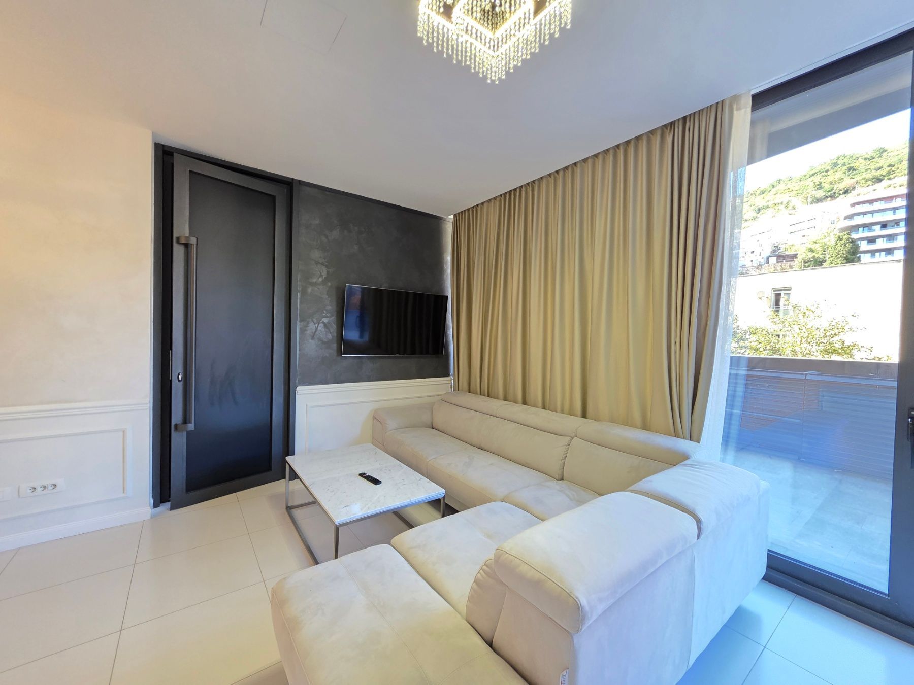 Prodaja luksuznog jednosobnog stana 49 m² + terasa 17 m² – Royal Gardens, Budva - Amfora Real Estate