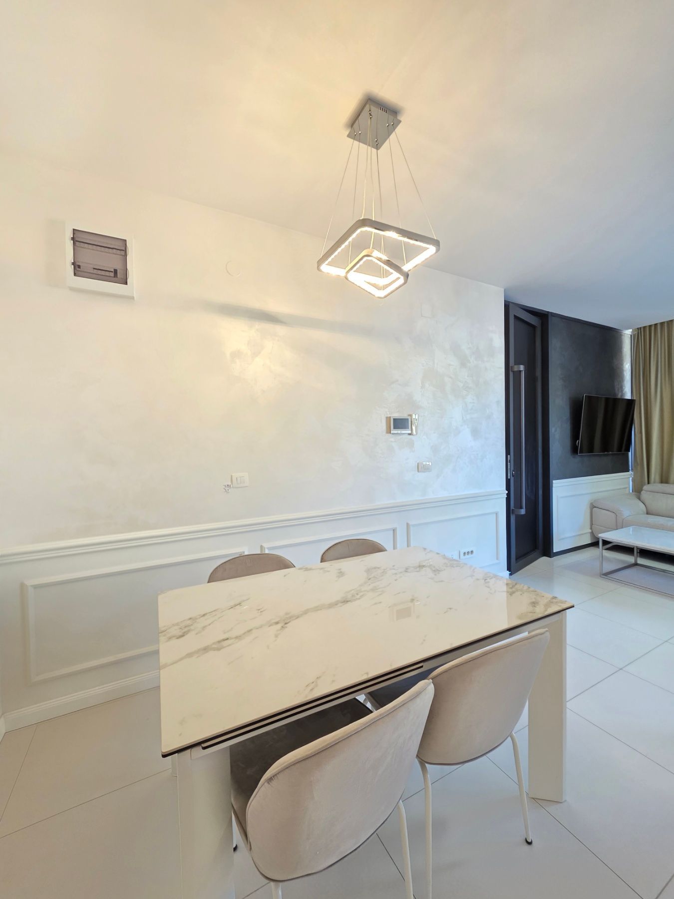 Prodaja luksuznog jednosobnog stana 49 m² + terasa 17 m² – Royal Gardens, Budva - Amfora Real Estate