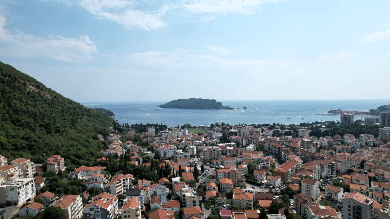 Prodaja urbanizovanog placa 318 m²-Budva, Podkošljun - Amfora Real Estate