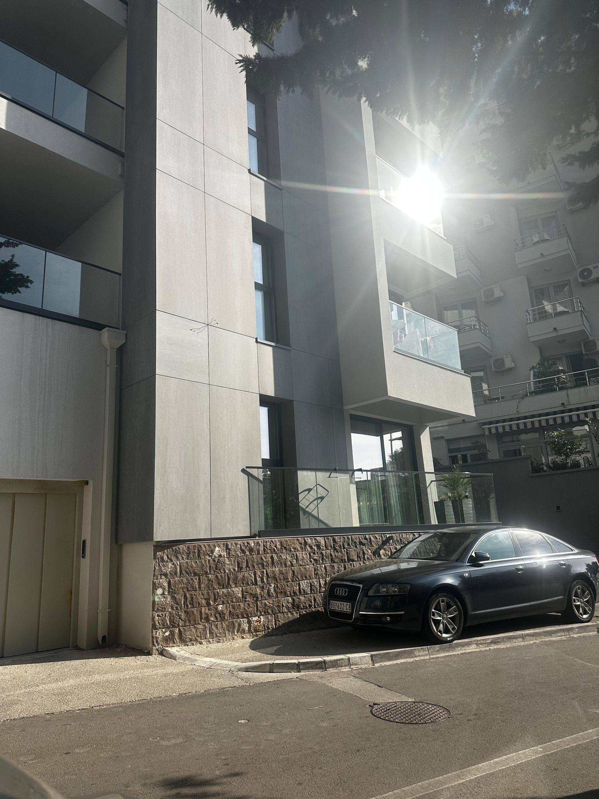 Prodaja novog jednosobnog stana 48m² sa pogledom na more i garažnim mestom – Rafailovići - Amfora Real Estate