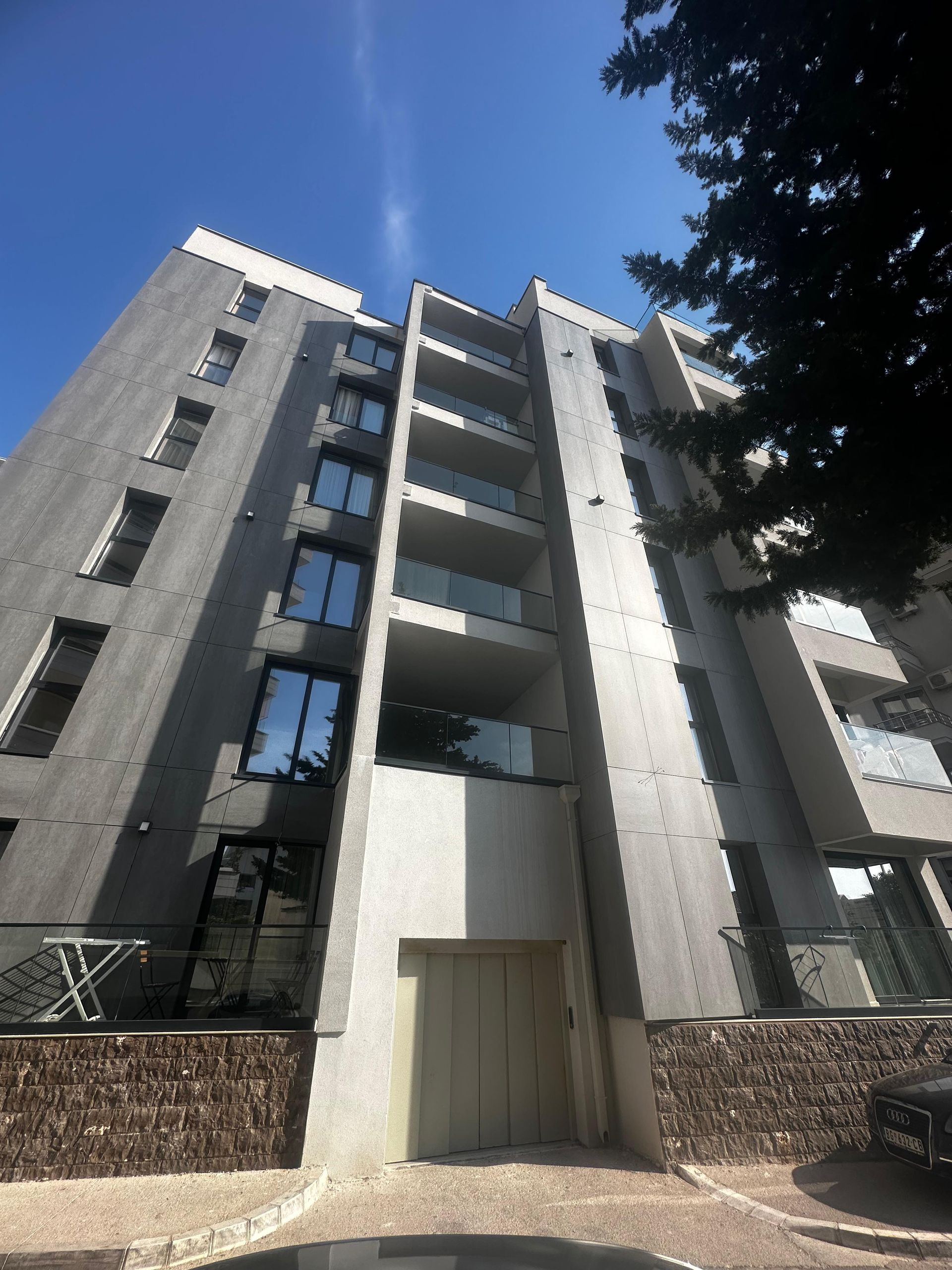 Prodaja novog jednosobnog stana 48m² sa pogledom na more i garažnim mestom – Rafailovići - Amfora Real Estate