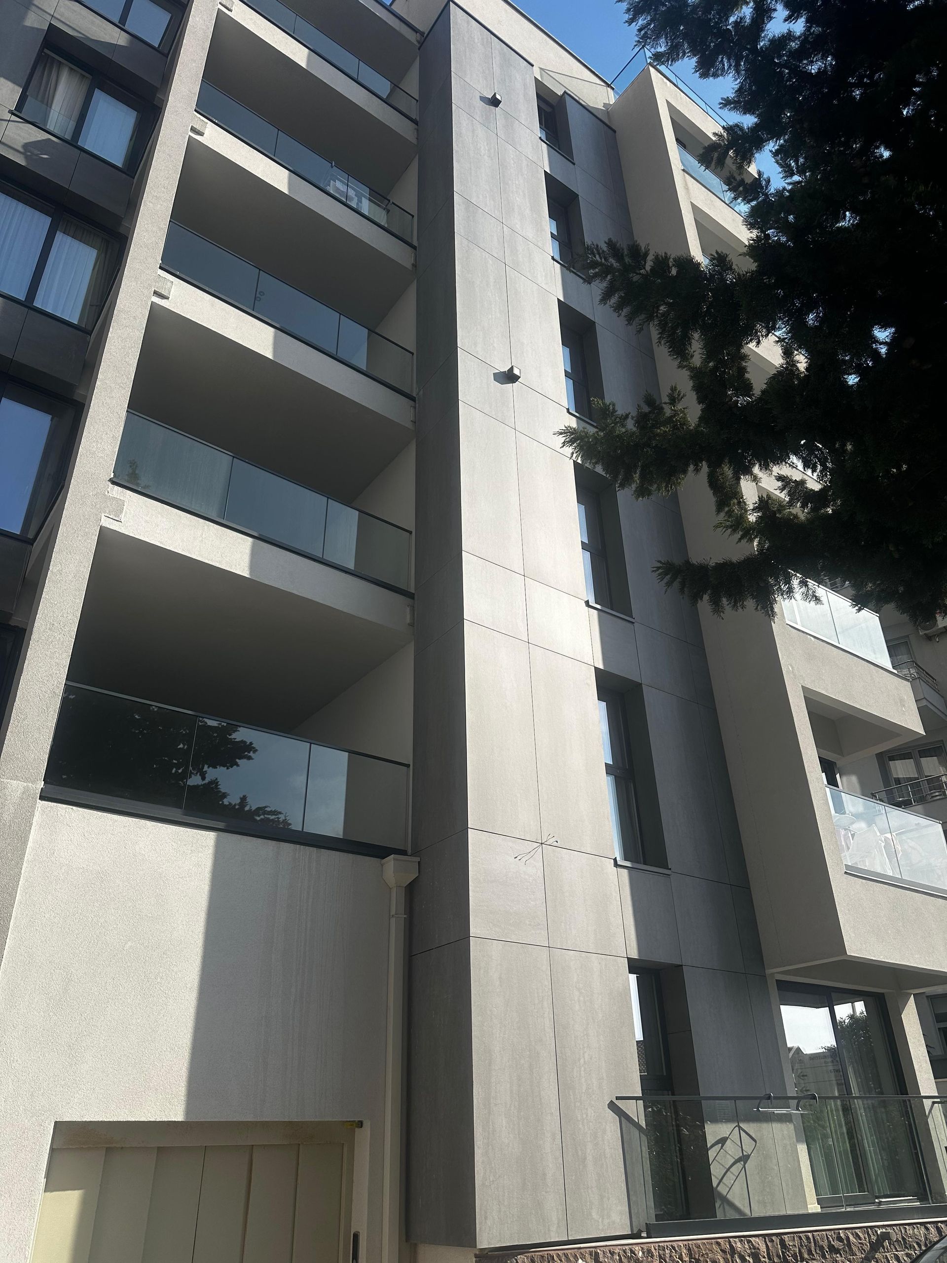 Prodaja novog jednosobnog stana 48m² sa pogledom na more i garažnim mestom – Rafailovići - Amfora Real Estate