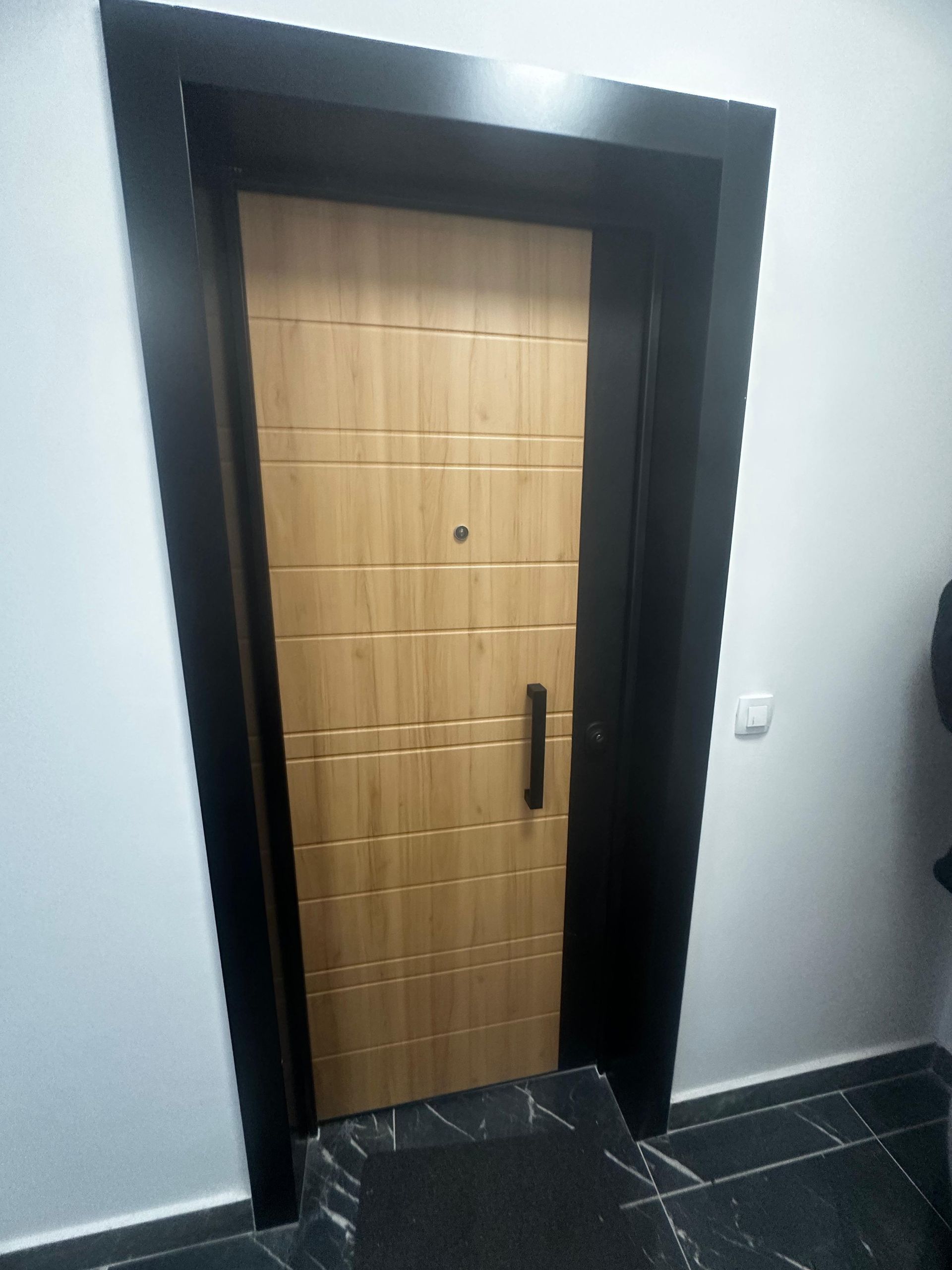 Prodaja novog jednosobnog stana 48m² sa pogledom na more i garažnim mestom – Rafailovići - Amfora Real Estate