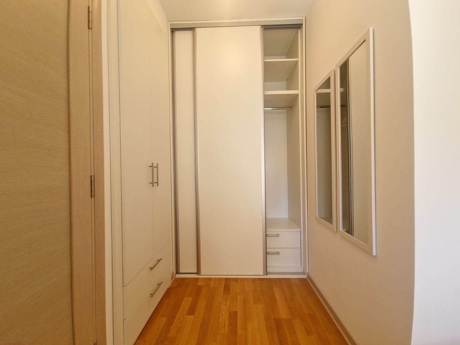 Izdaje se jednosoban namešten stan 57m² u centru Budve – Vojvodjanska ulica (na duzi period) - Amfora Real Estate