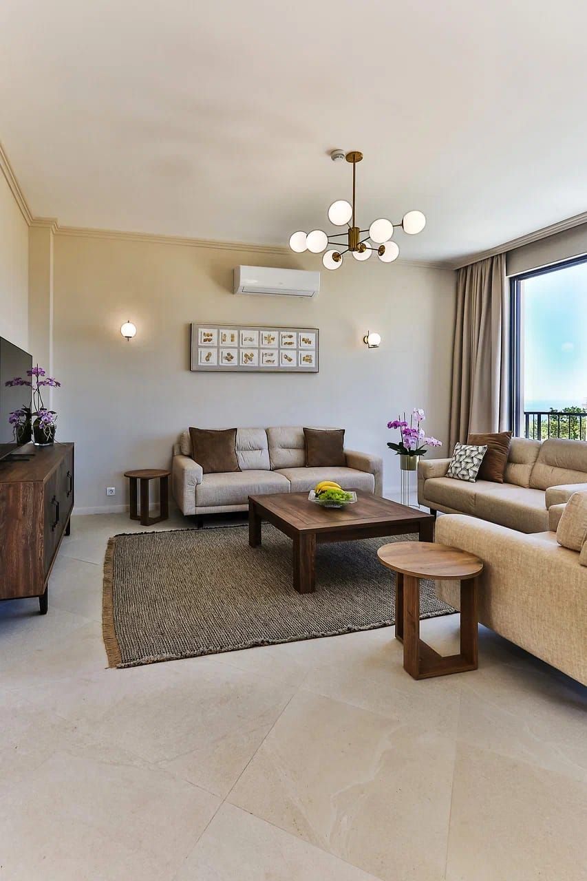 Prodaja luksuzne townhouse vile 220 m² sa bazenom i panoramskim pogledom na more – Reževići, Budvanska rivijera | Mogućnost odloženog plaćanja | Bez plaćanja 3% poreza - Amfora Real Estate