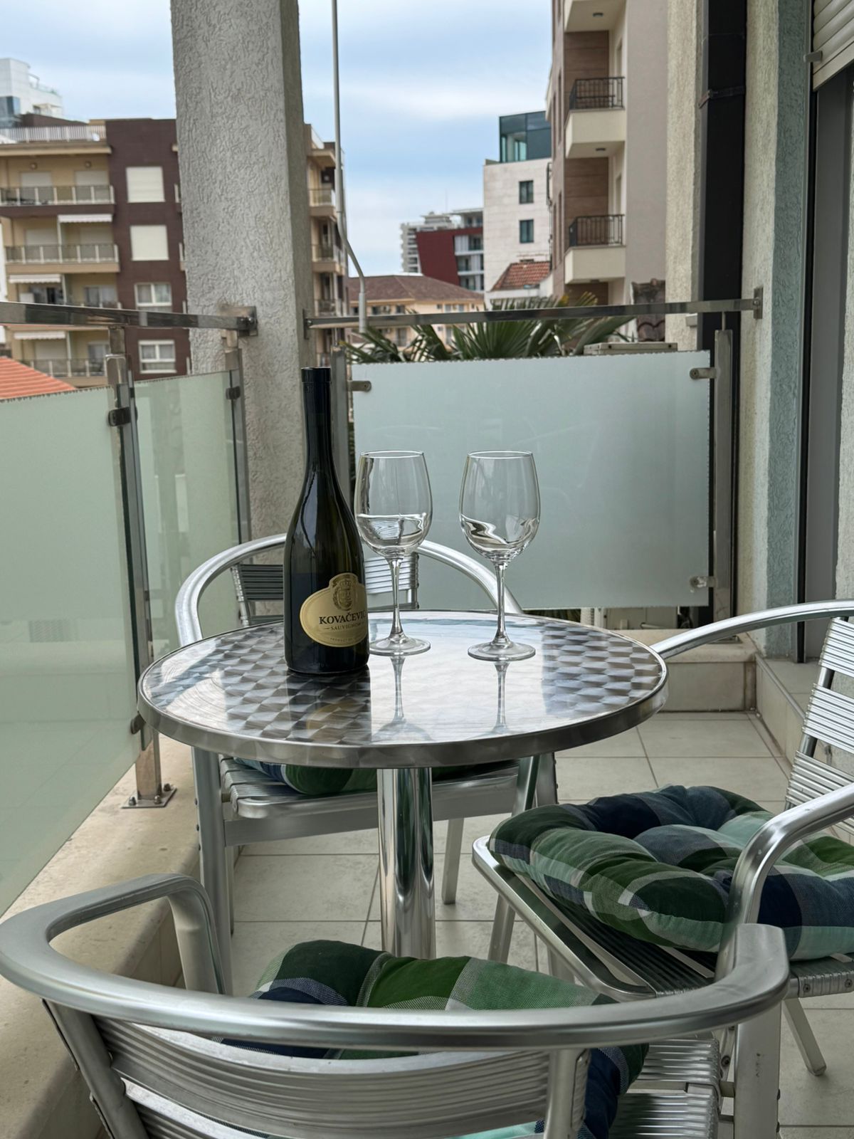 Izdavanje jednosobnog stana u centru Budve – Vojvodjanska ulica (na duzi period,dozvoljeni kucni ljubimci) - Amfora Real Estate