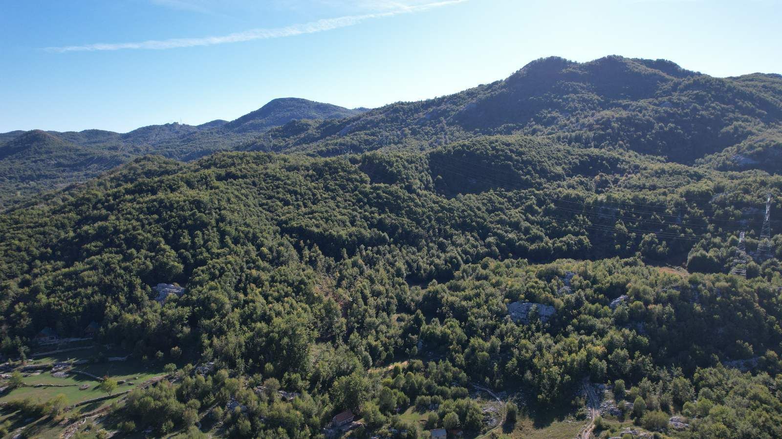 Prodaja zemljišta 136.850 m² - Bajice, Cetinje – idealno za razvoj turističkih sadržaja - Amfora Real Estate