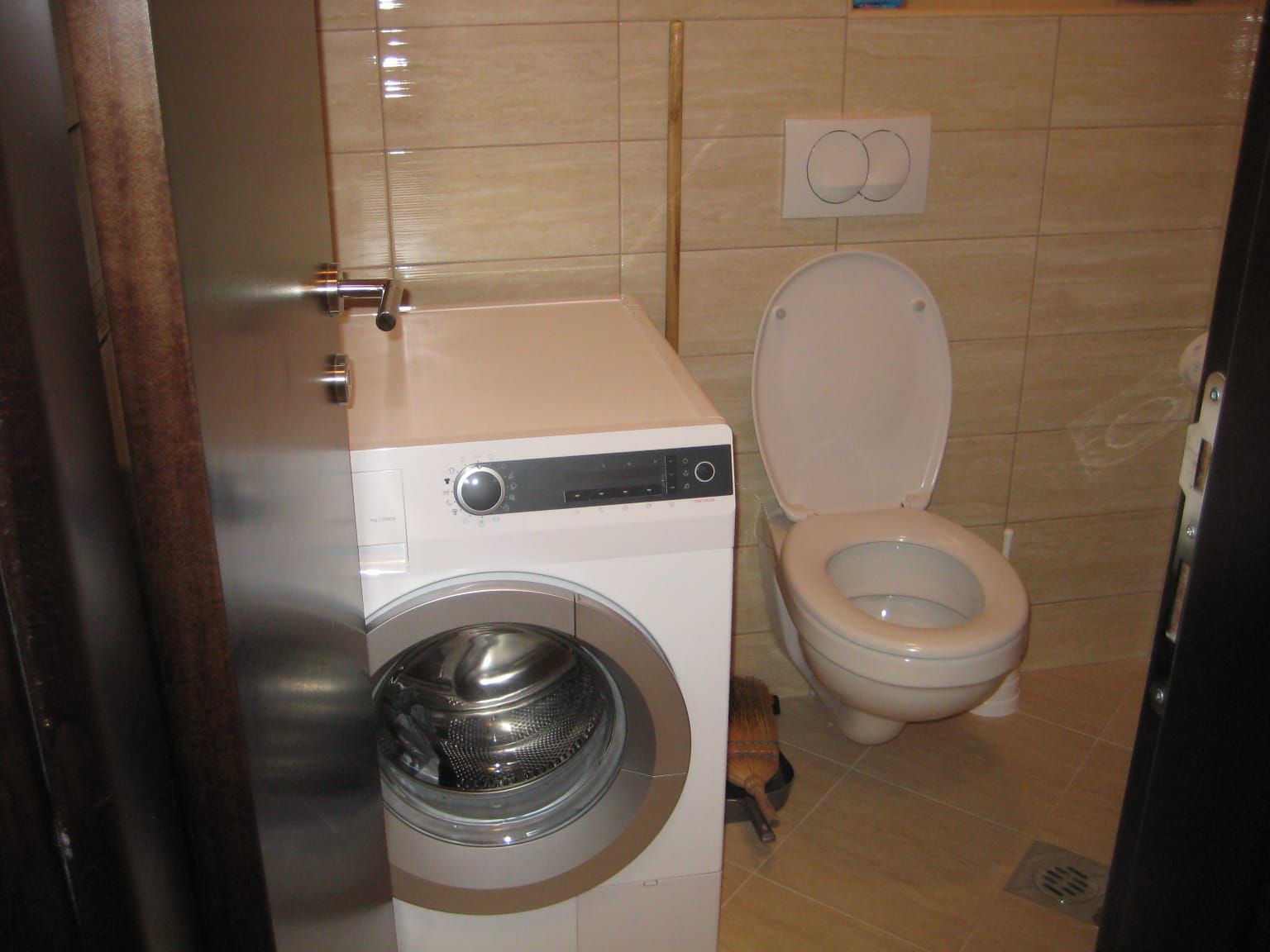 Izdavanje dvosobnog nameštenog stana 61 m² + terasa sa pogledom na more i parking mestom – Budva, Lazi (na duzi period) - Amfora Real Estate