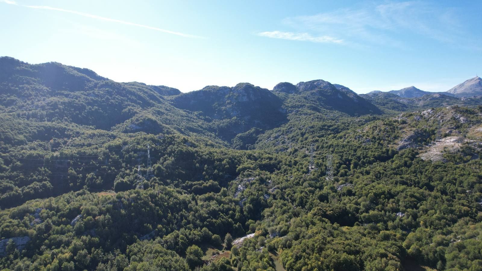 Prodaja zemljišta 2.210 m² sa asfaltnim prilazom i strujom – Bjeloši, Cetinje - Amfora Real Estate