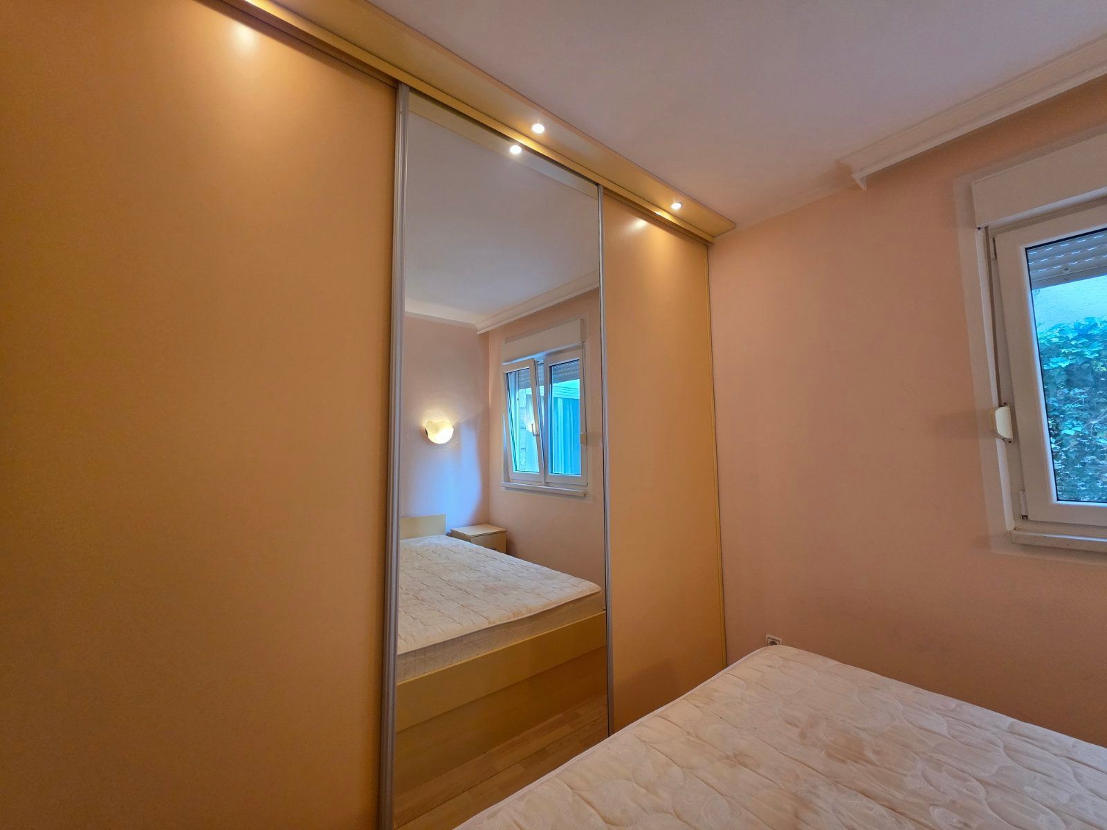 Prodaja dvosobnog stana 70 m² sa dvorištem i baštom – Budva,Centar - Amfora Real Estate