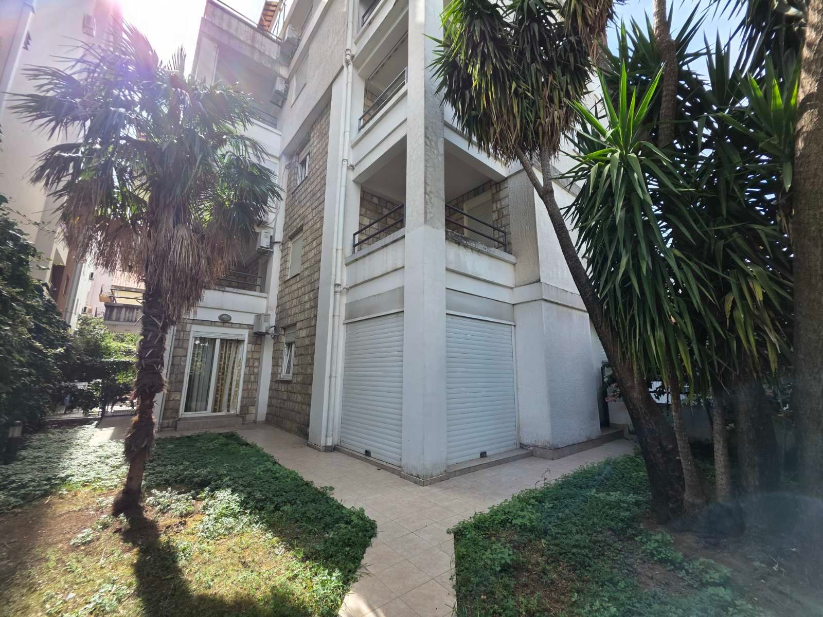 Prodaja dvosobnog stana 70 m² sa dvorištem i baštom – Budva,Centar - Amfora Real Estate