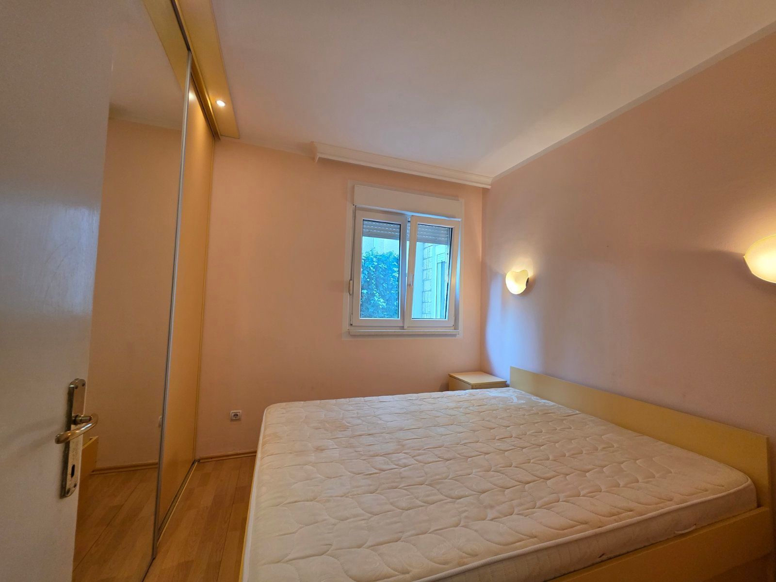 Prodaja dvosobnog stana 70 m² sa dvorištem i baštom – Budva,Centar - Amfora Real Estate