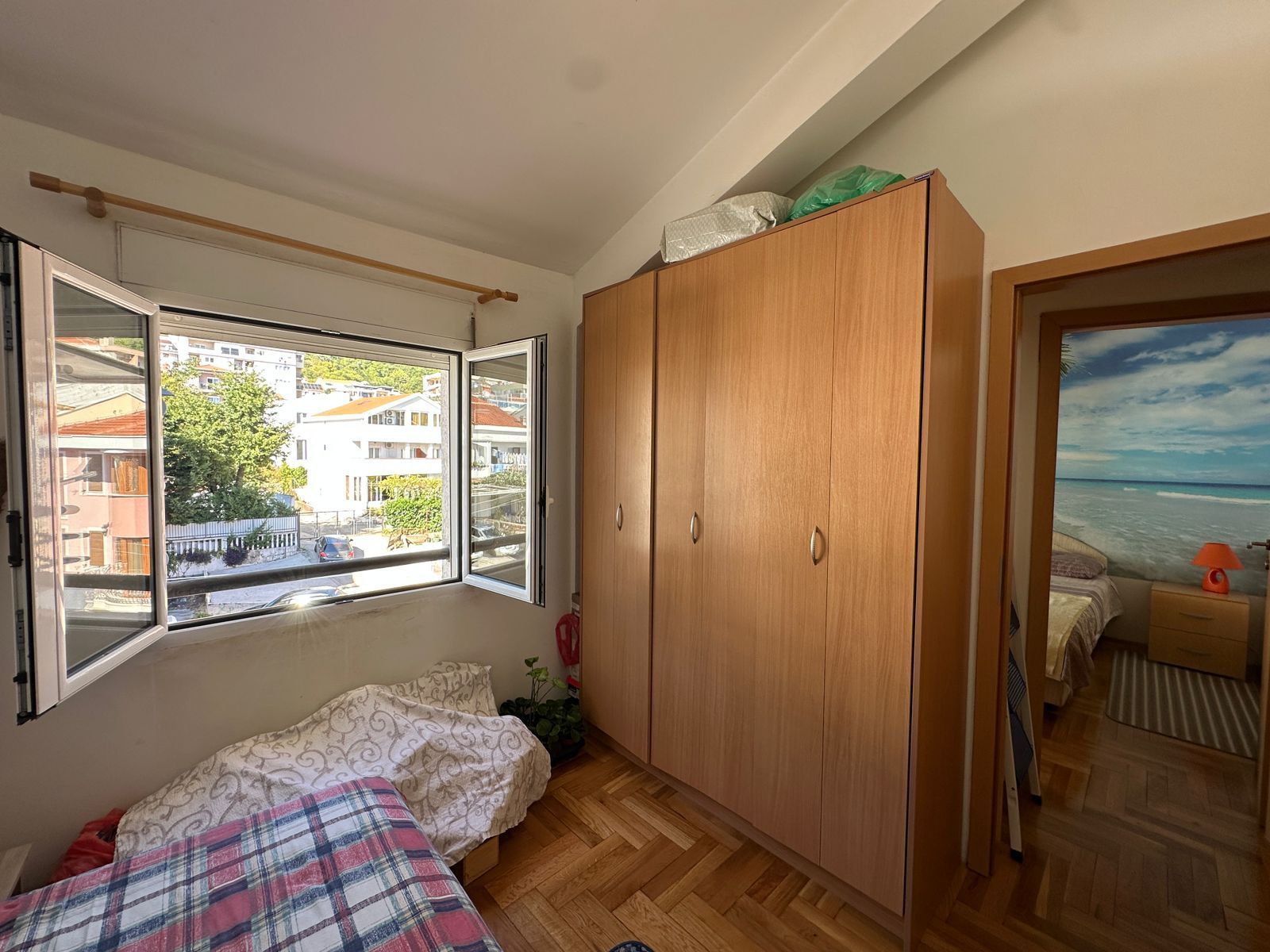 Prodaja dvosobnog stana 54 m² sa panoramskim pogledom na more i parking mestom – Budva, Lazi - Amfora Real Estate