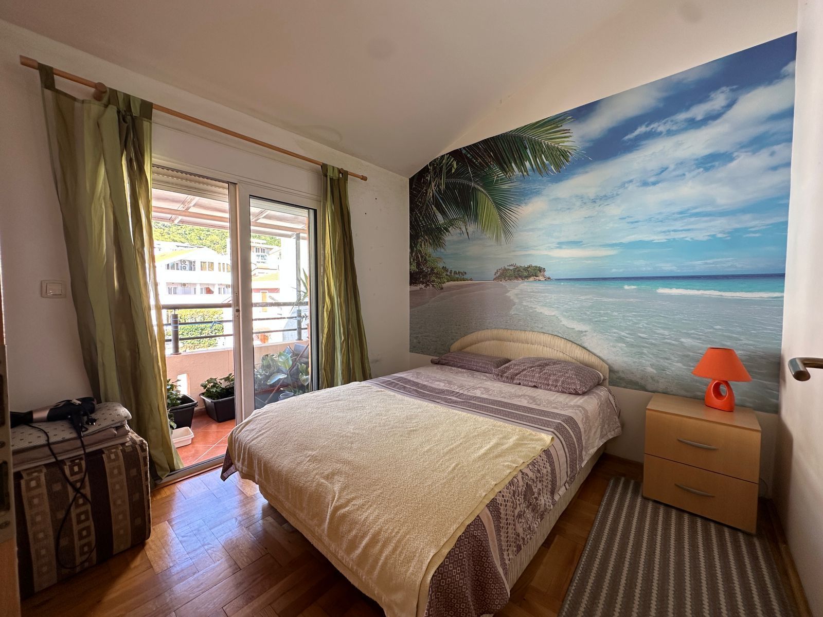 Prodaja dvosobnog stana 54 m² sa panoramskim pogledom na more i parking mestom – Budva, Lazi - Amfora Real Estate