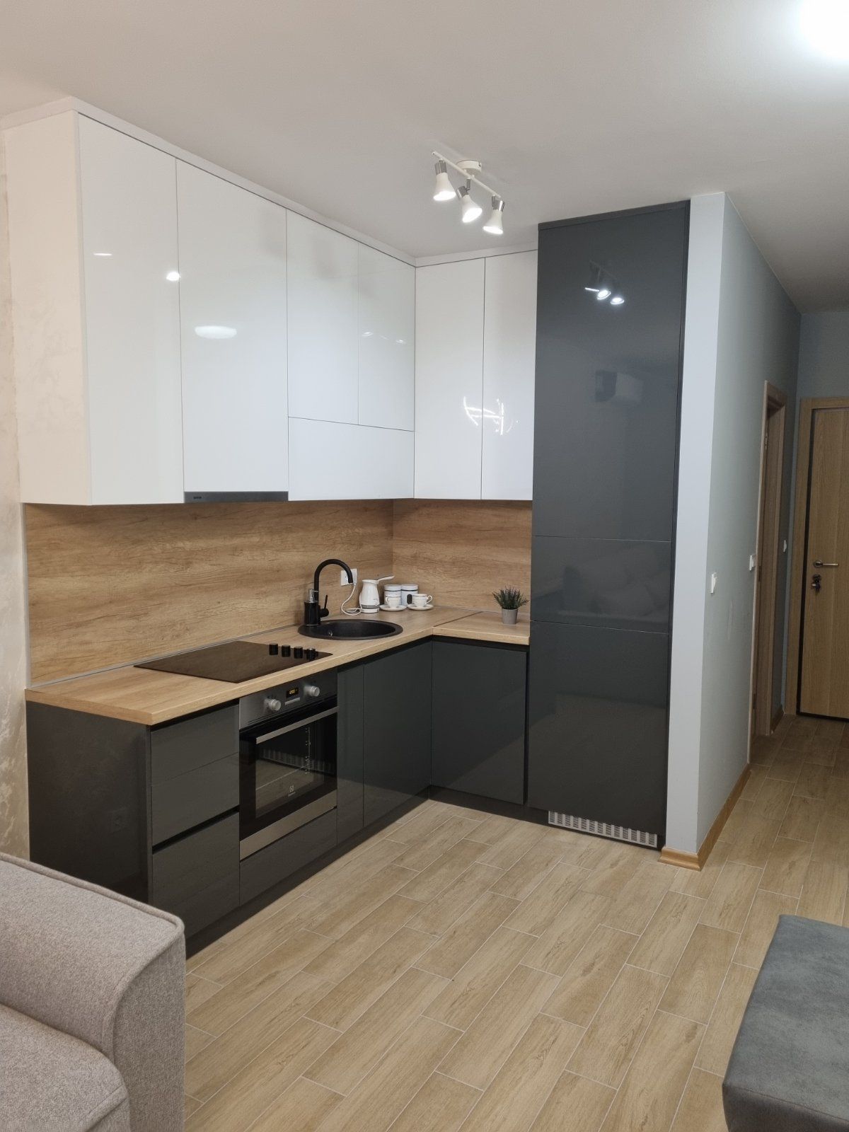 Izdavanje garsonjere 30 m² u kompleksu The Old Bakery, Budva – na duži period - Amfora Real Estate