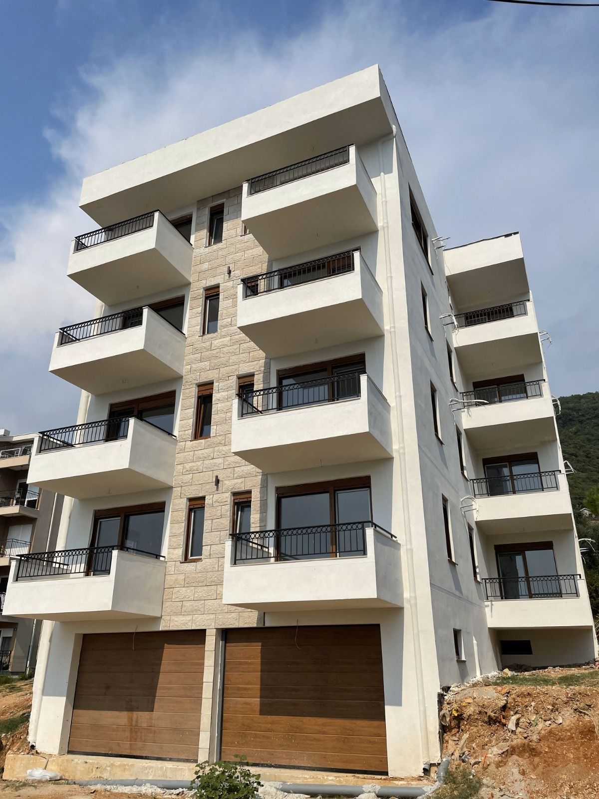 Prodaja jednosobnog stana 46m2 sa panoramskim pogledom na more i parking mestom – Kumbor, Herceg Novi - Amfora Real Estate
