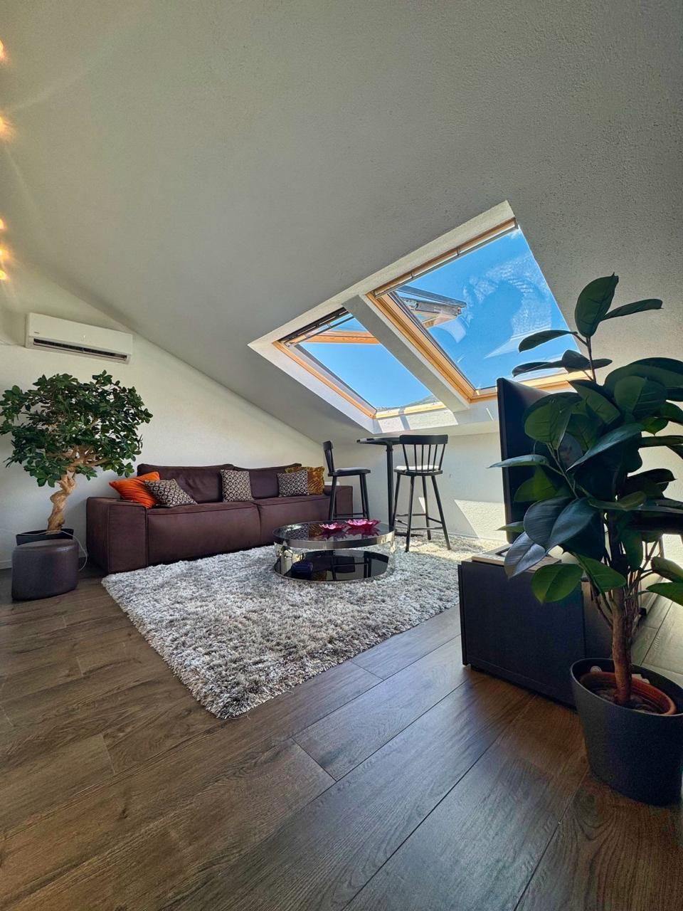 Prodaja dvosobnog apartmana 82m² sa pogledom na more, bazenom i parkingom – Dobrota, Kotor - Amfora Real Estate