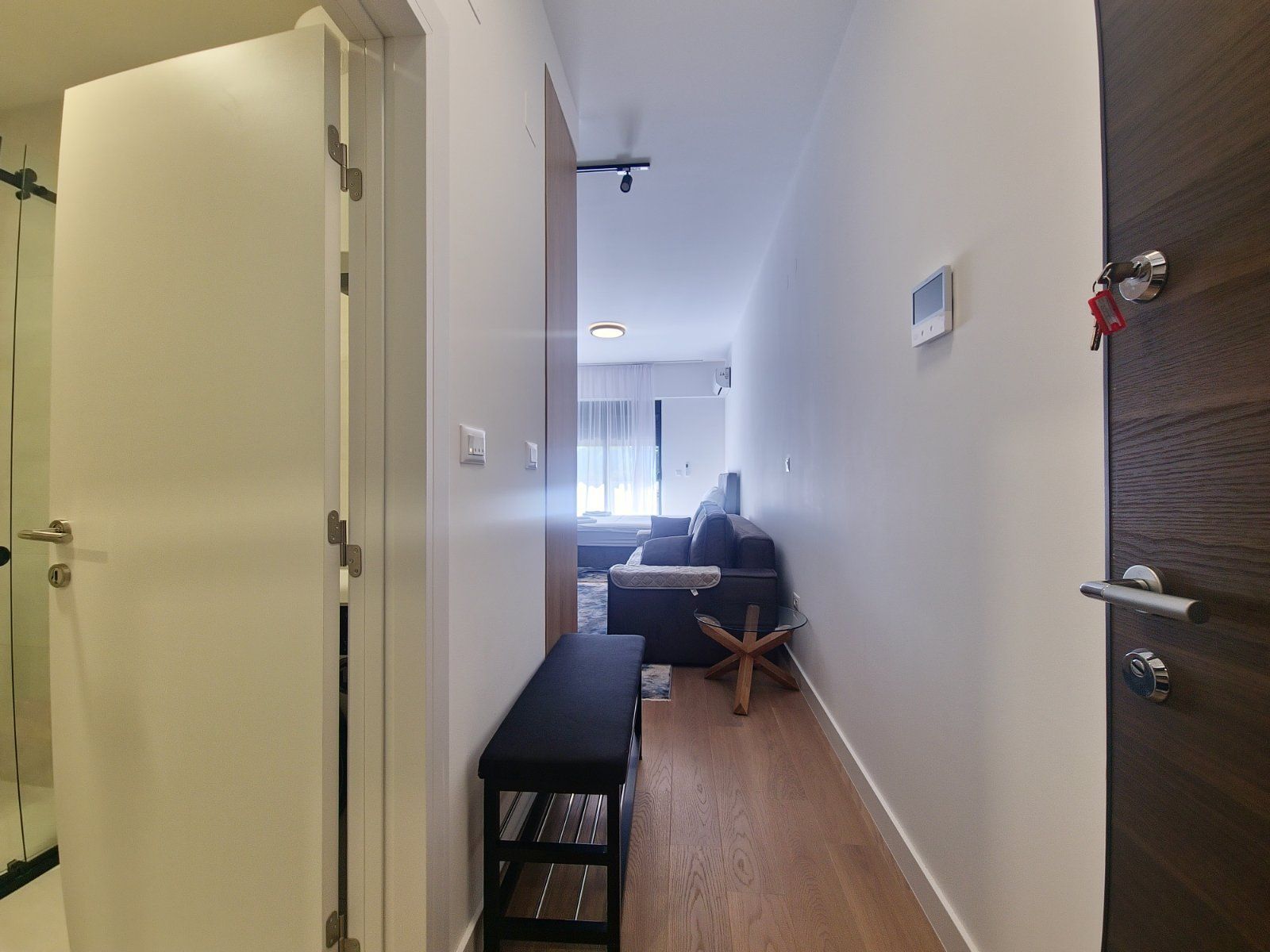 Izdavanje studio apartmana sa pogledom na more i garaznim mestom u luksuznom kompleksu 