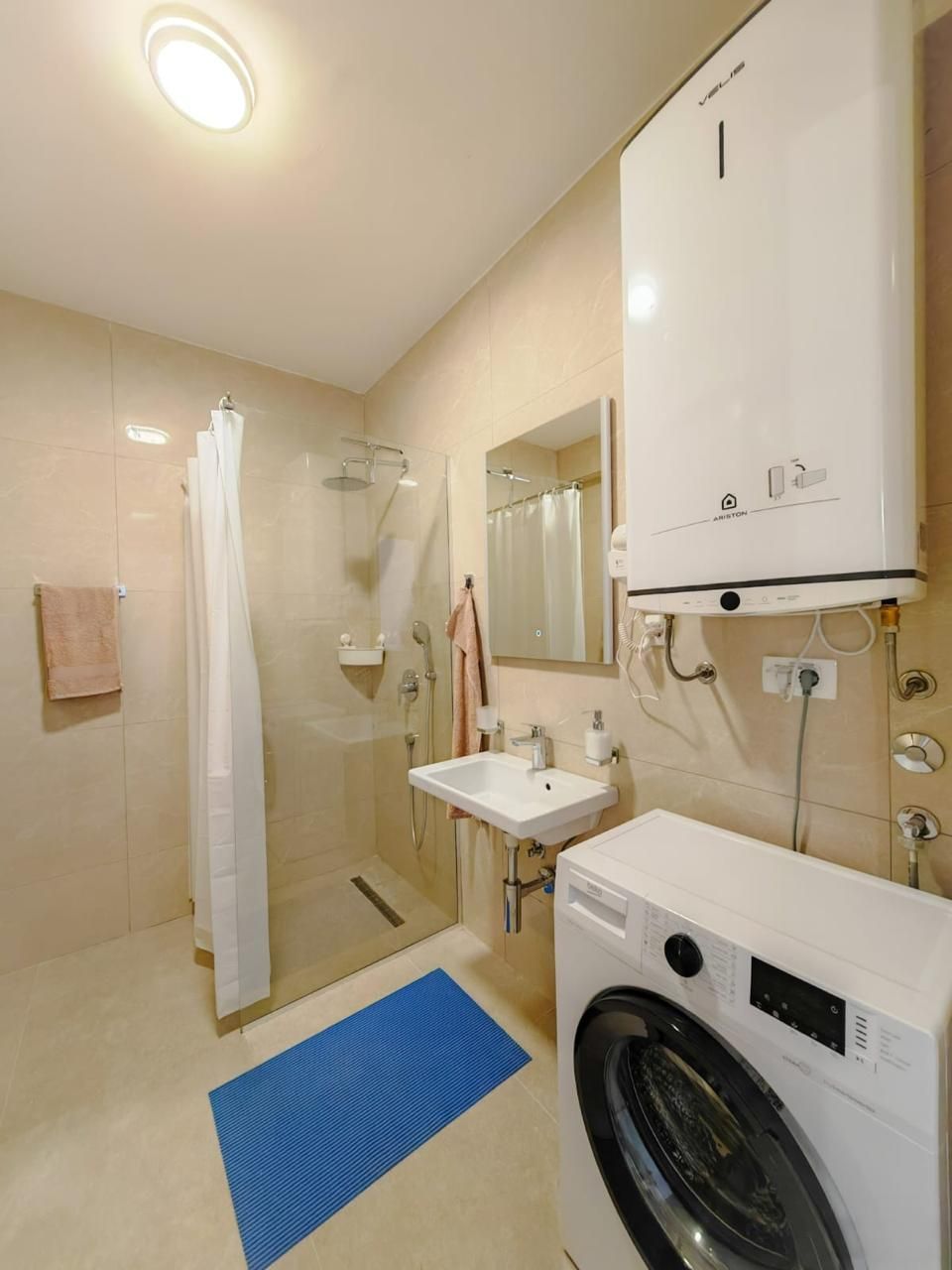 Izdavanje jednosobnog stana 50m2 u centru Budve (Na duzi period) - Amfora Real Estate