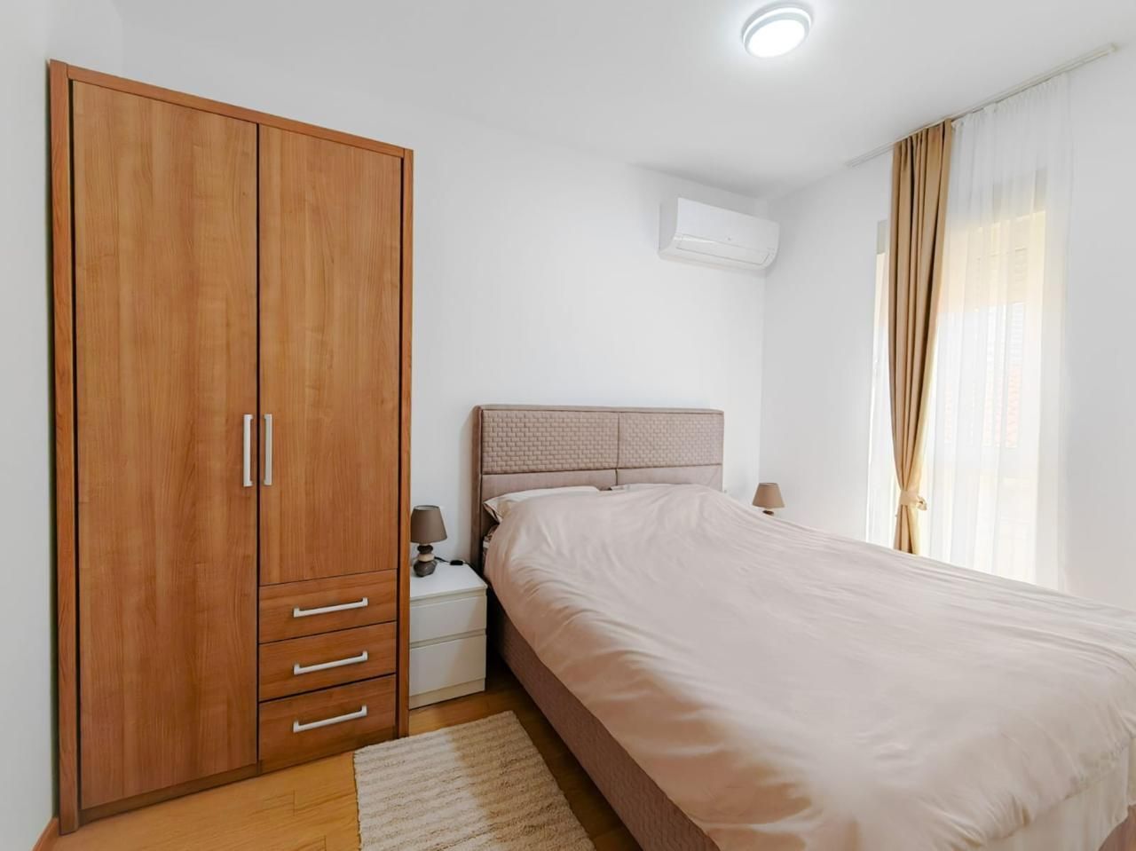 Izdavanje jednosobnog stana 42m2 u centru Budve (Na duzi period) - Amfora Real Estate