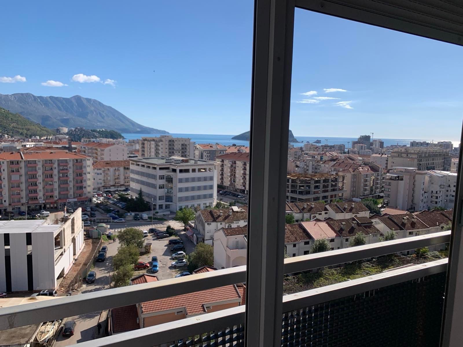 Na prodaju dvosoban stan 56 m² sa pogledom na more – Budva, Dubovica - Amfora Real Estate
