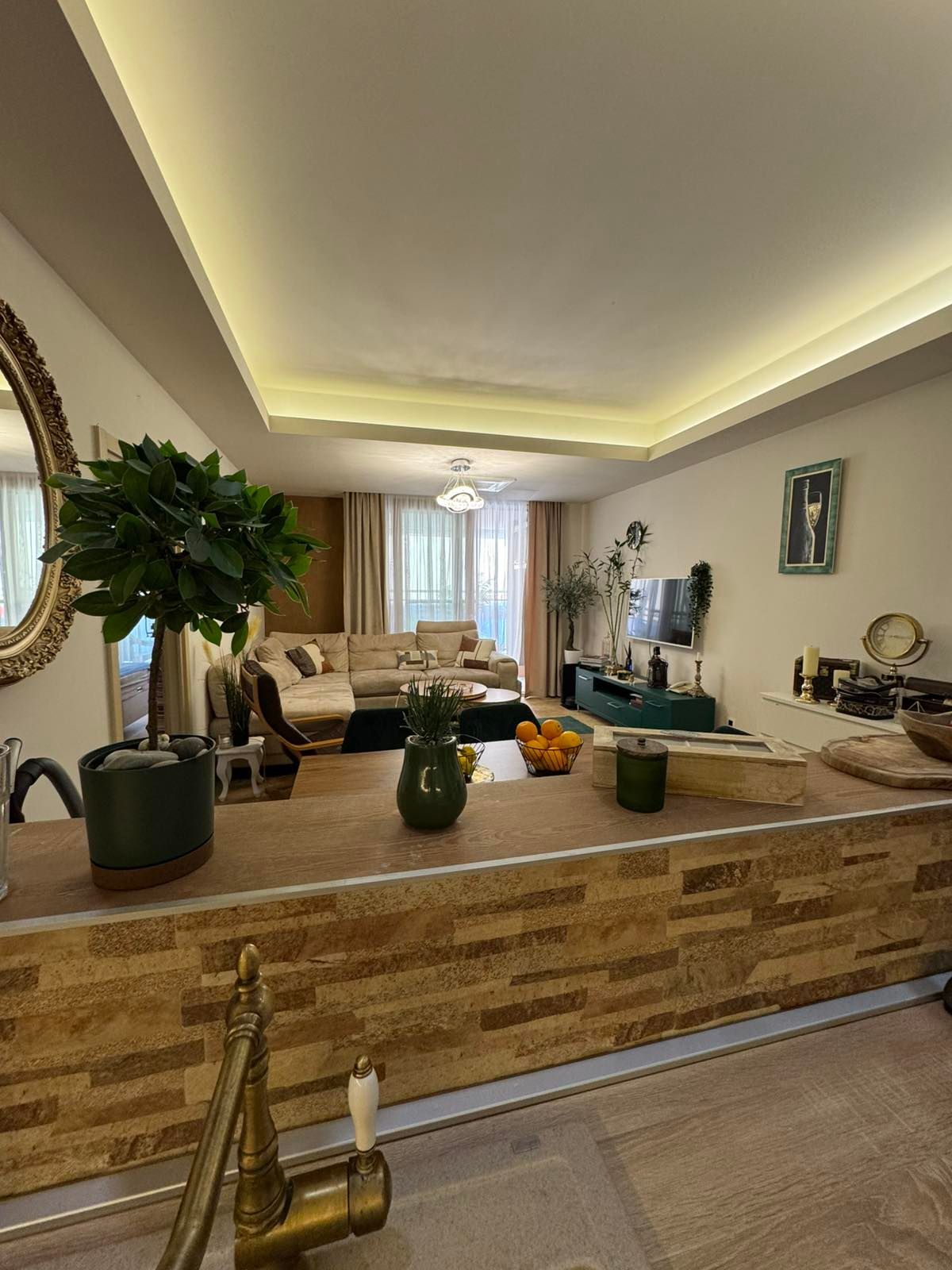 Prodaja moderno opremljenog dvosobnog stana 82 m² – Budva, Rozino | Nivel zgrada - Amfora Real Estate