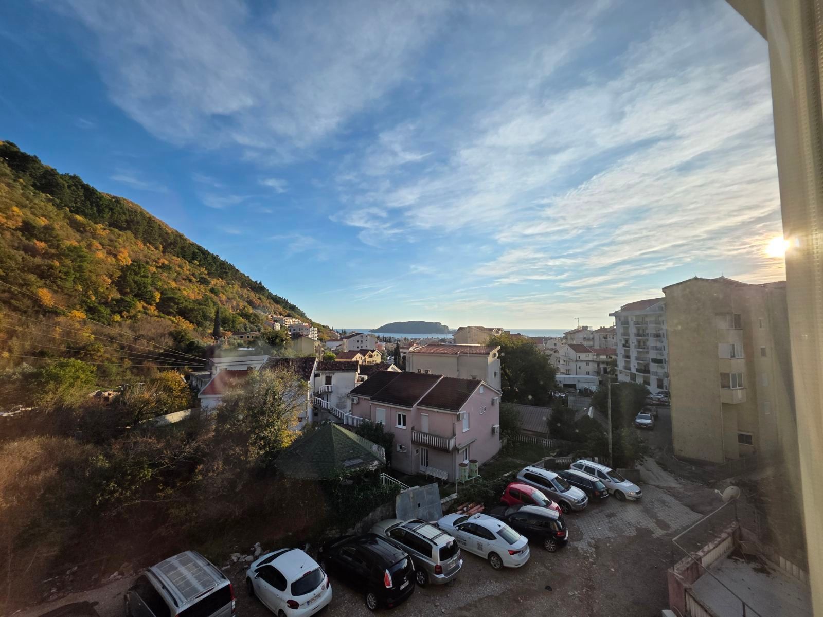 Prodaja novog jednosobnog stana 43m2 sa pogledom na more – Budva, Lazi - Amfora Real Estate