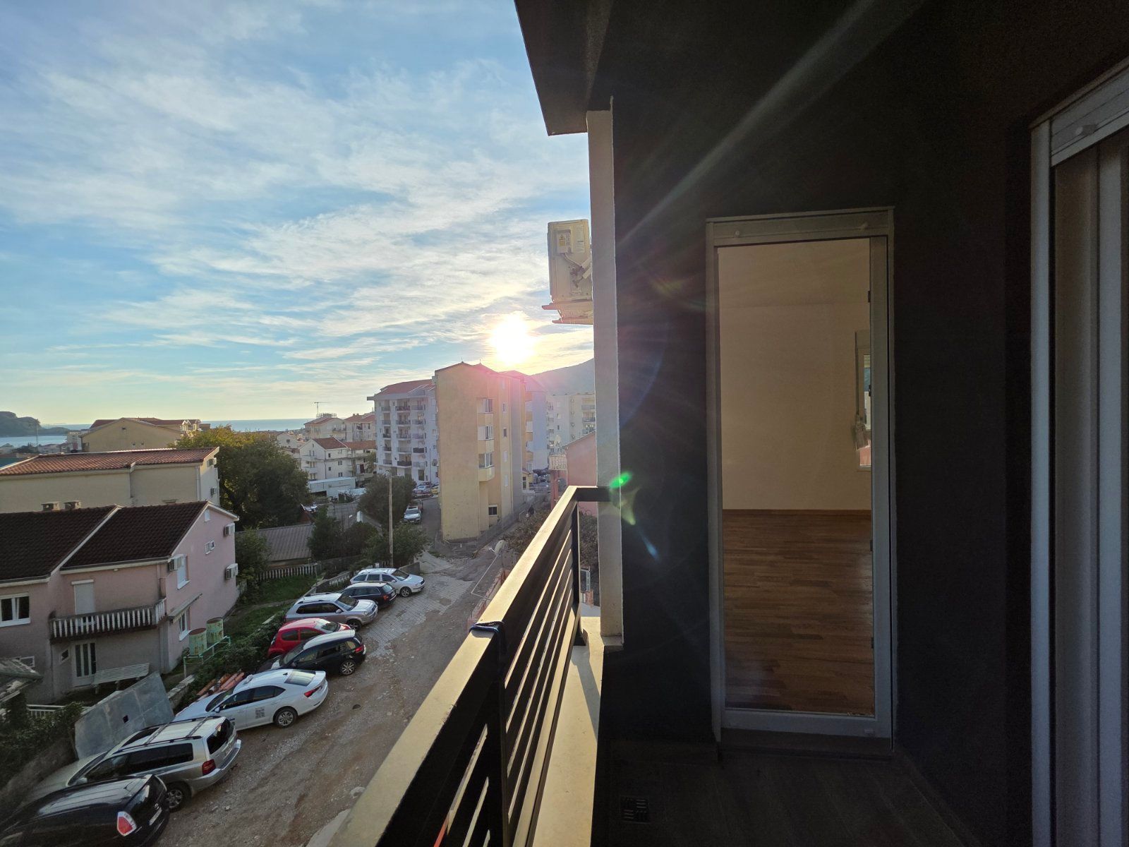 Prodaja novog jednosobnog stana 43m2 sa pogledom na more – Budva, Lazi - Amfora Real Estate