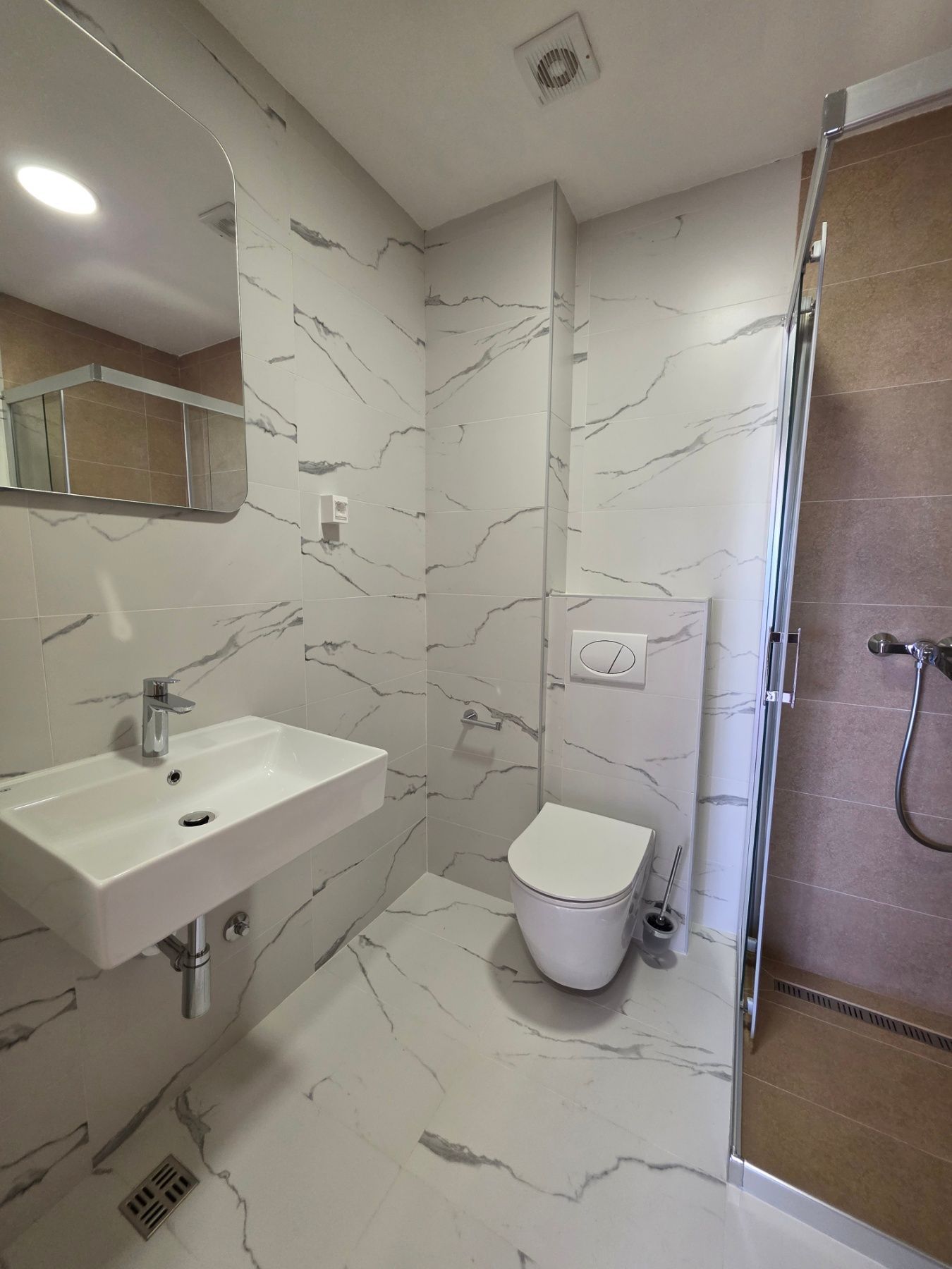 Prodaja novog jednosobnog stana 43m2 sa pogledom na more – Budva, Lazi - Amfora Real Estate