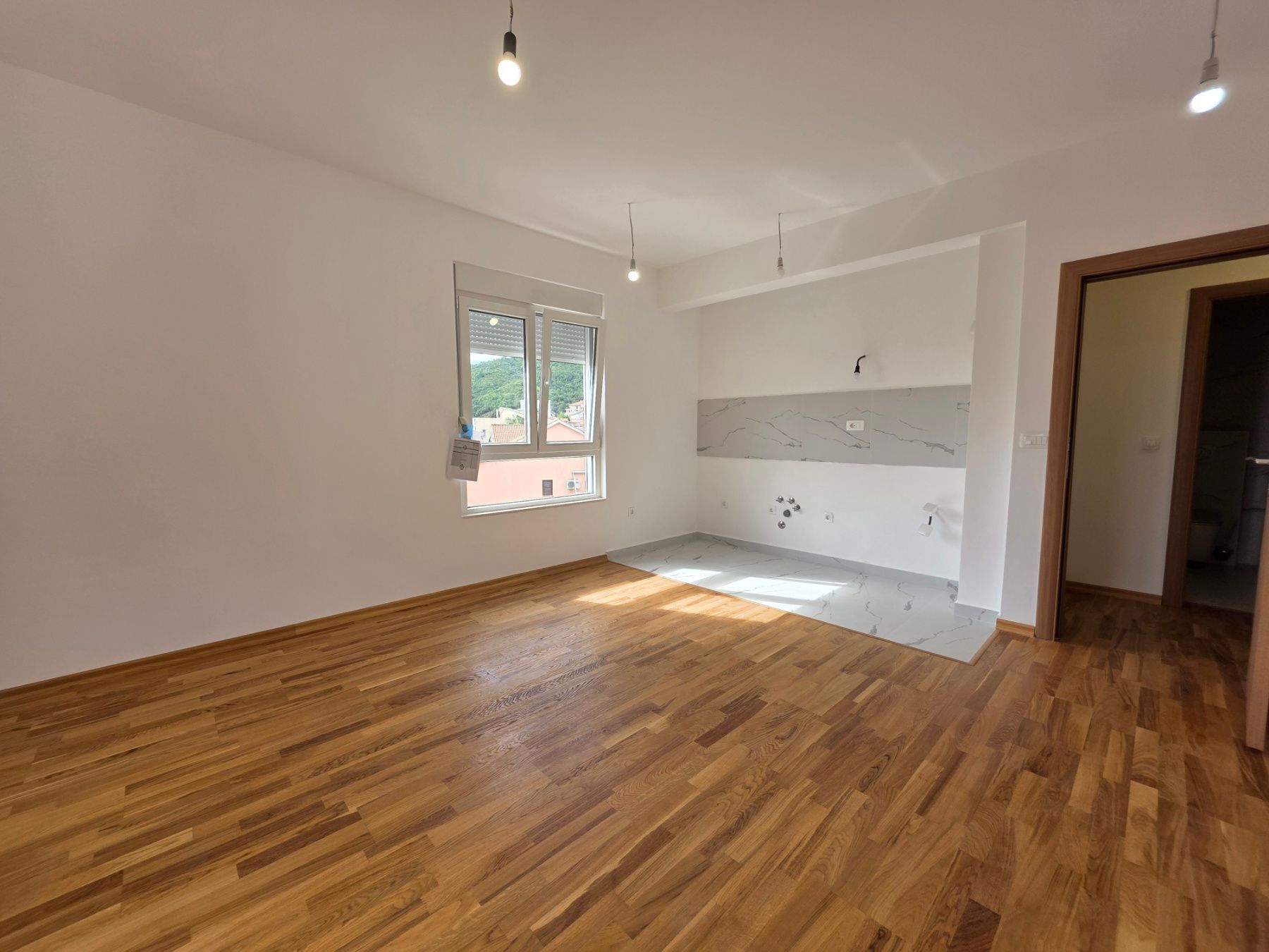 Prodaja novog jednosobnog stana 43m2 sa pogledom na more – Budva, Lazi - Amfora Real Estate