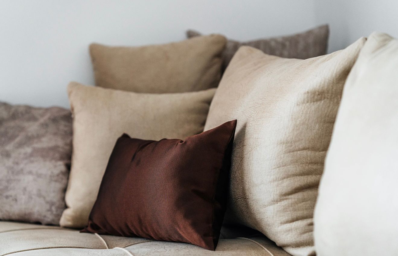 Izdavanje jednosobnog stana sa pogledom na more i garaznim mestom u luksuznom kompleksu 