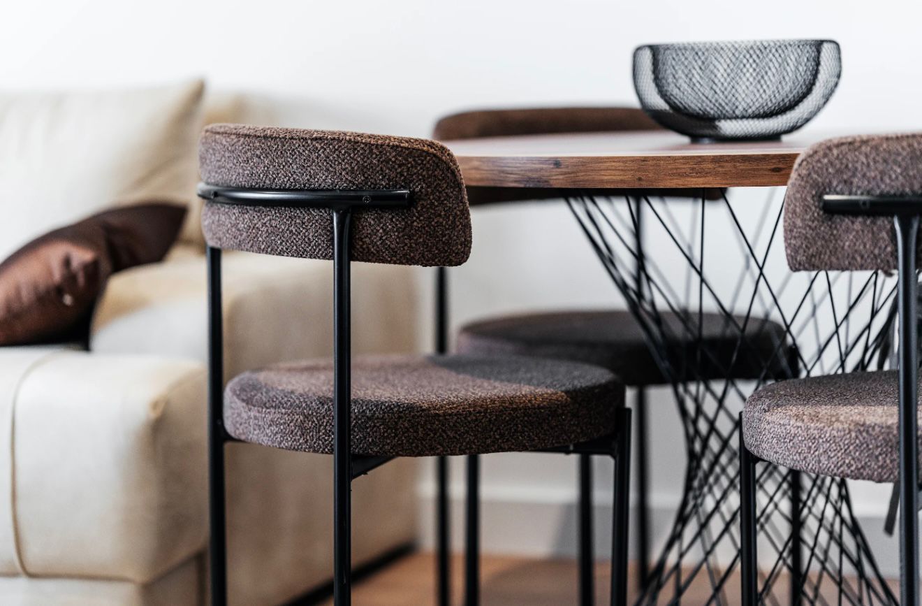 Izdavanje jednosobnog stana sa pogledom na more i garaznim mestom u luksuznom kompleksu 